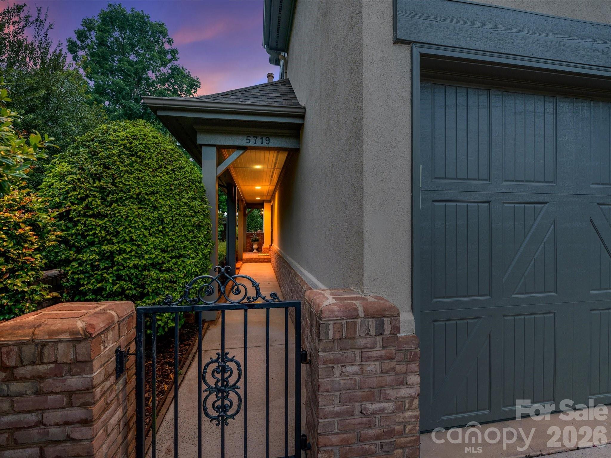 5719 Ballinard Lane — Charlotte