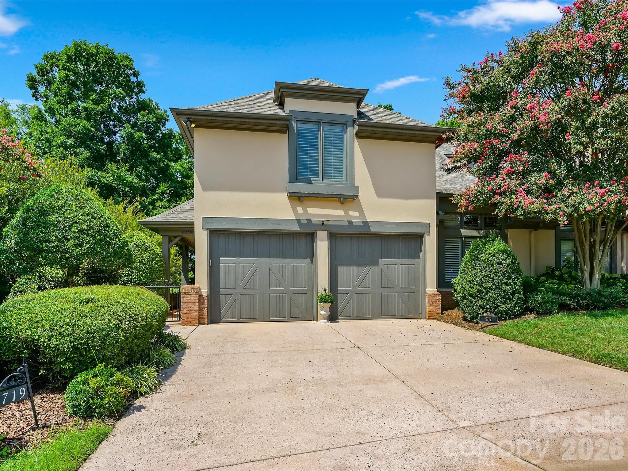 5719 Ballinard Lane — Charlotte