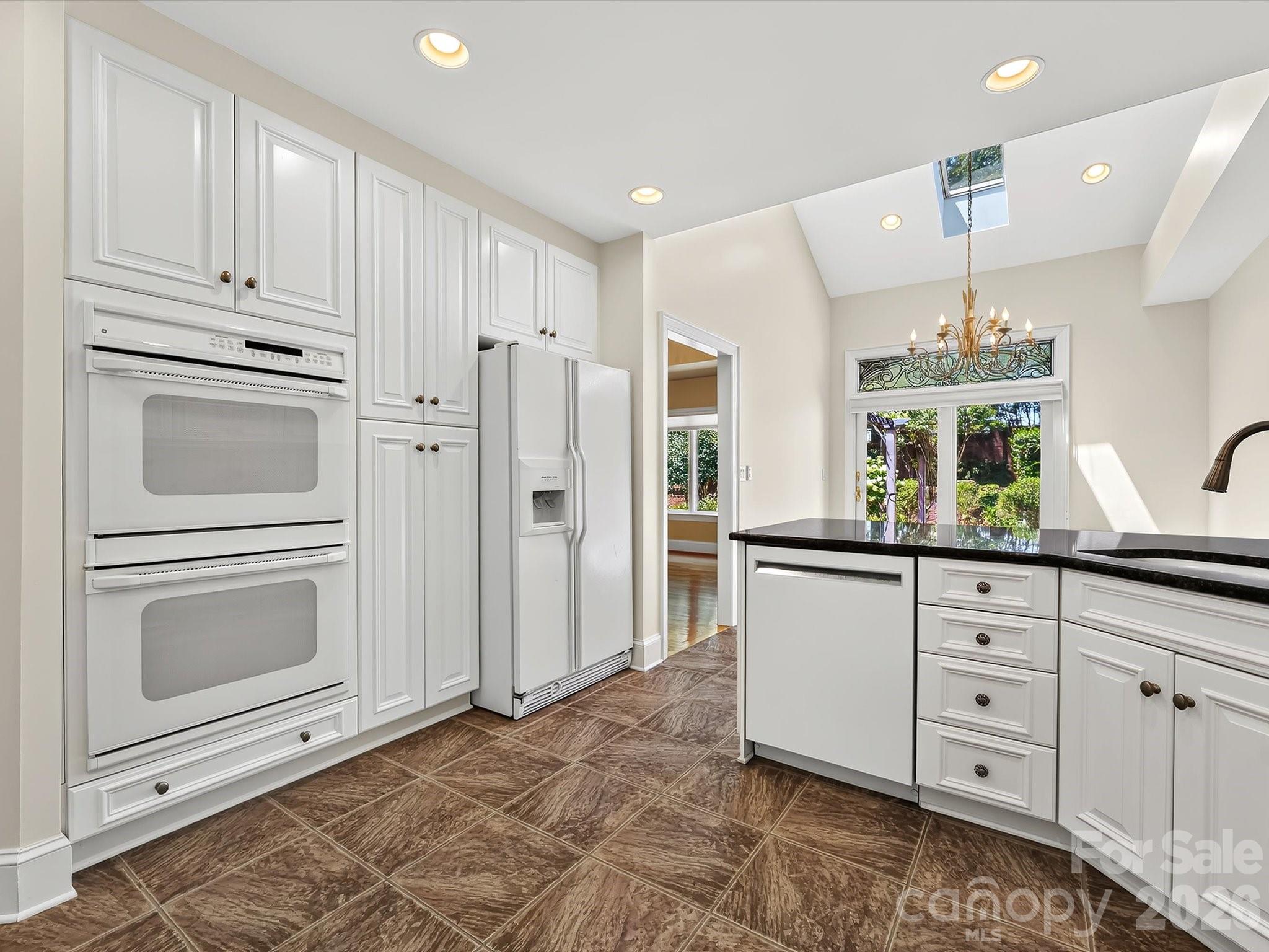 5719 Ballinard Lane — Charlotte