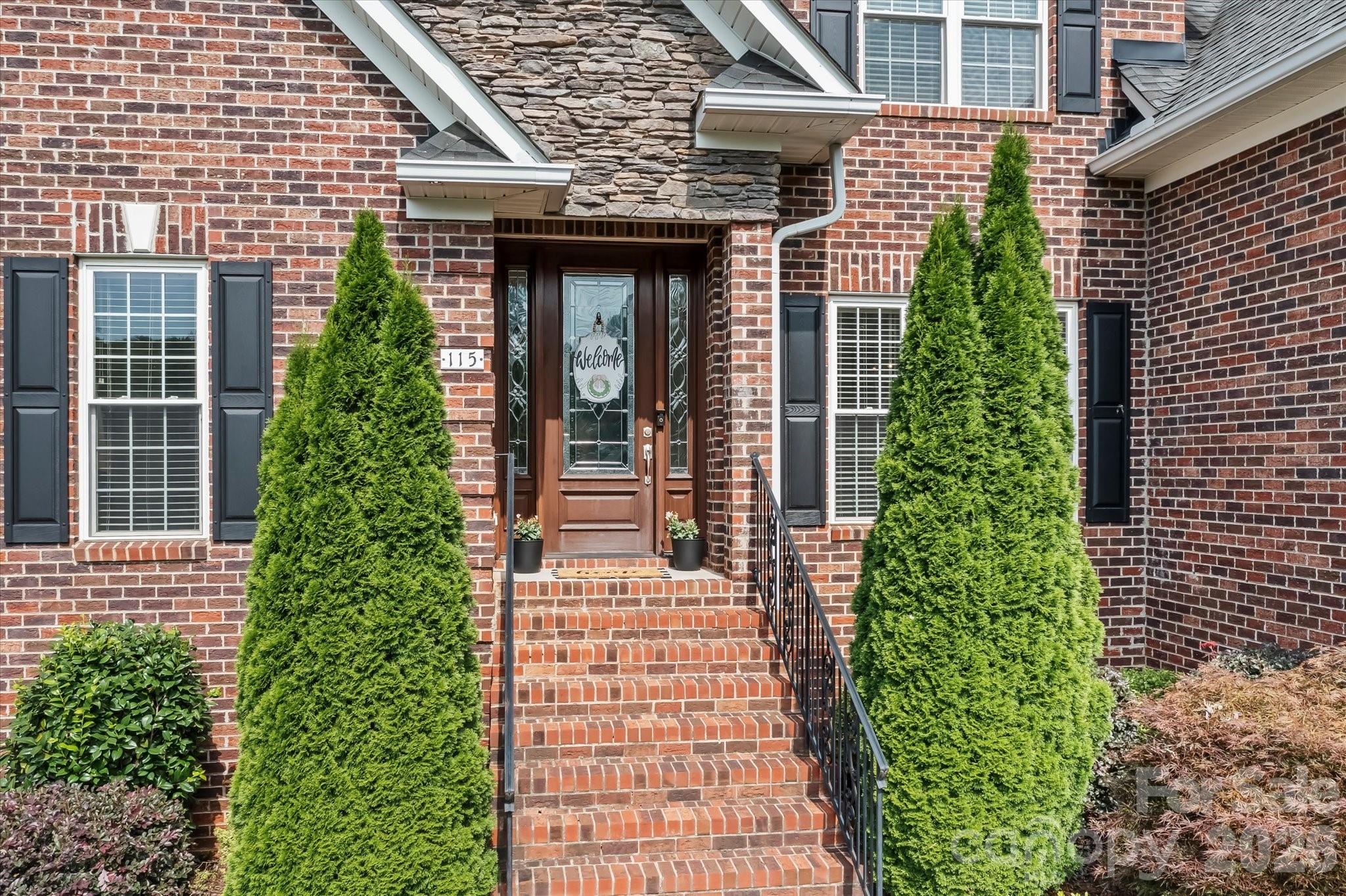 115 Orchard Farm Lane — Mooresville