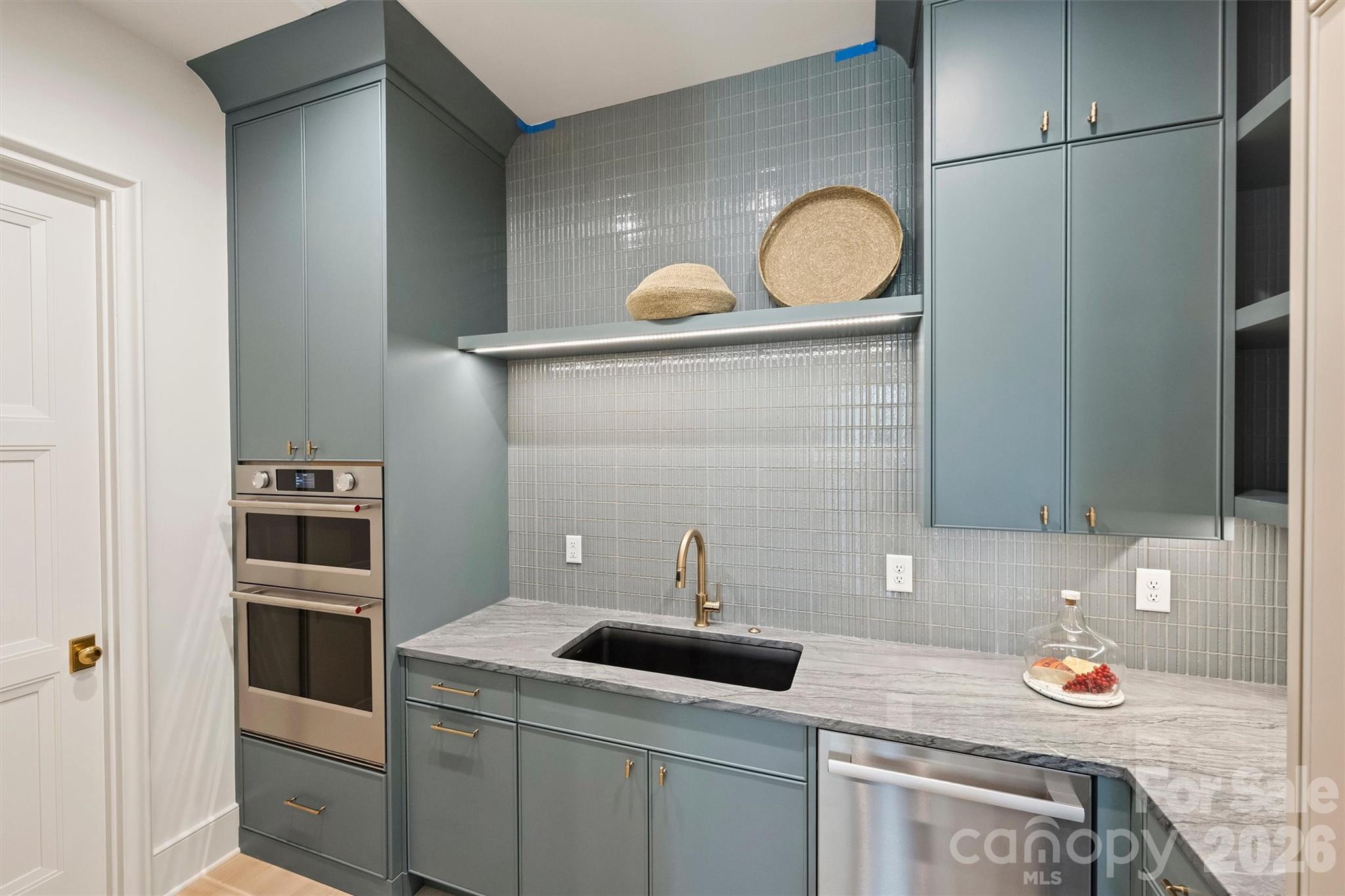 4816 Kelly Woods Lane — Charlotte