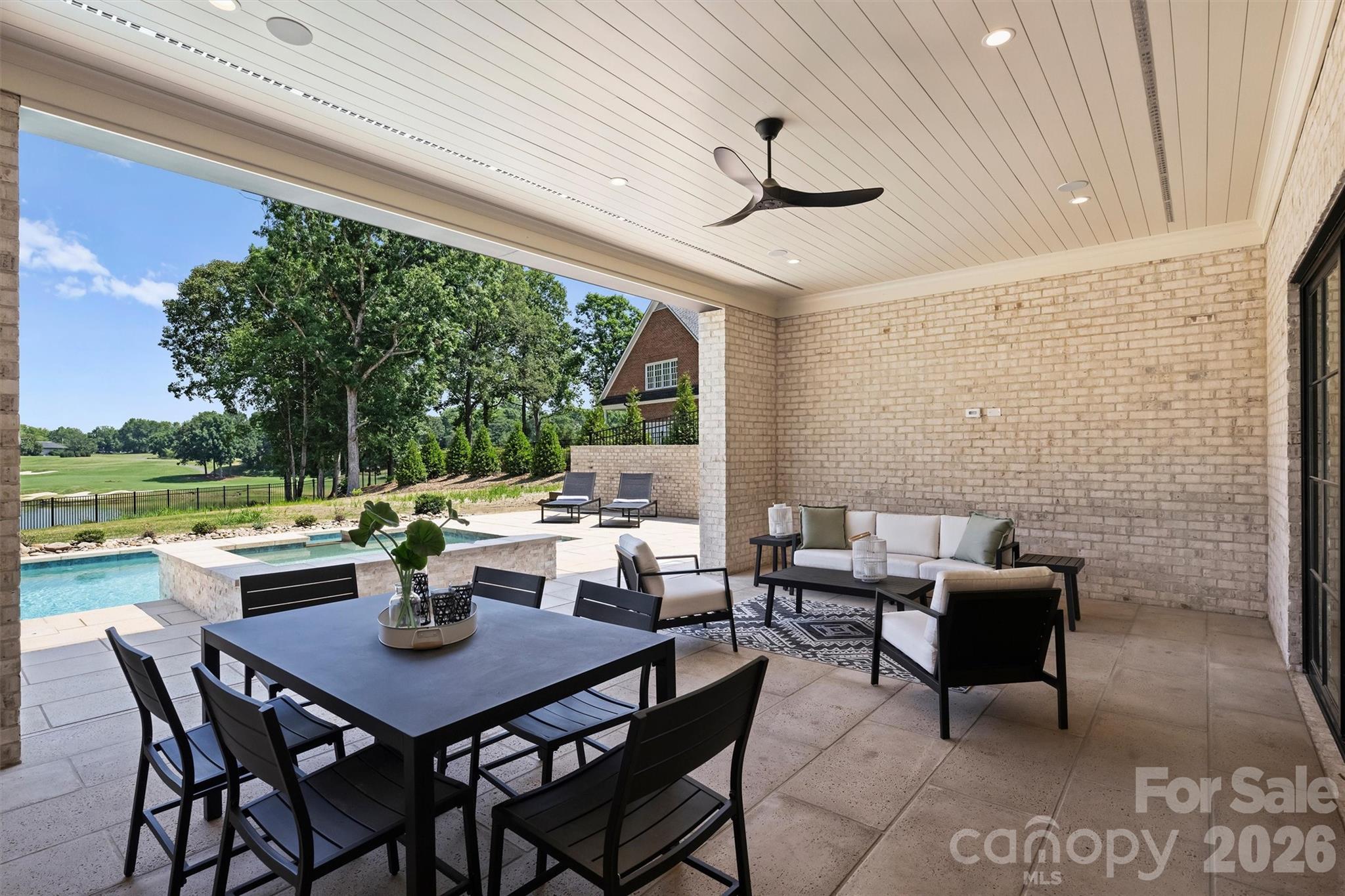 4816 Kelly Woods Lane — Charlotte