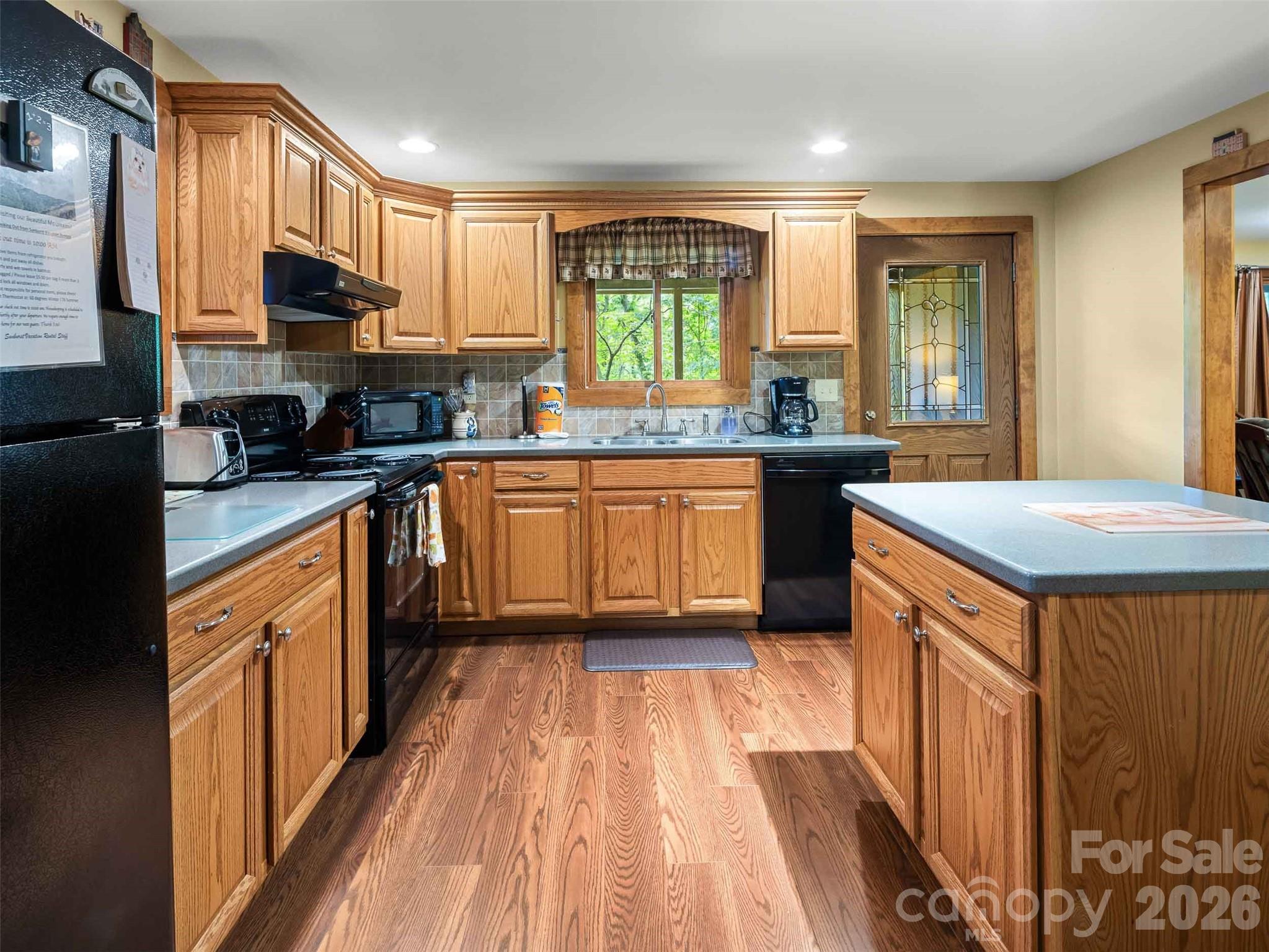 25 Anne Street — Lake Junaluska