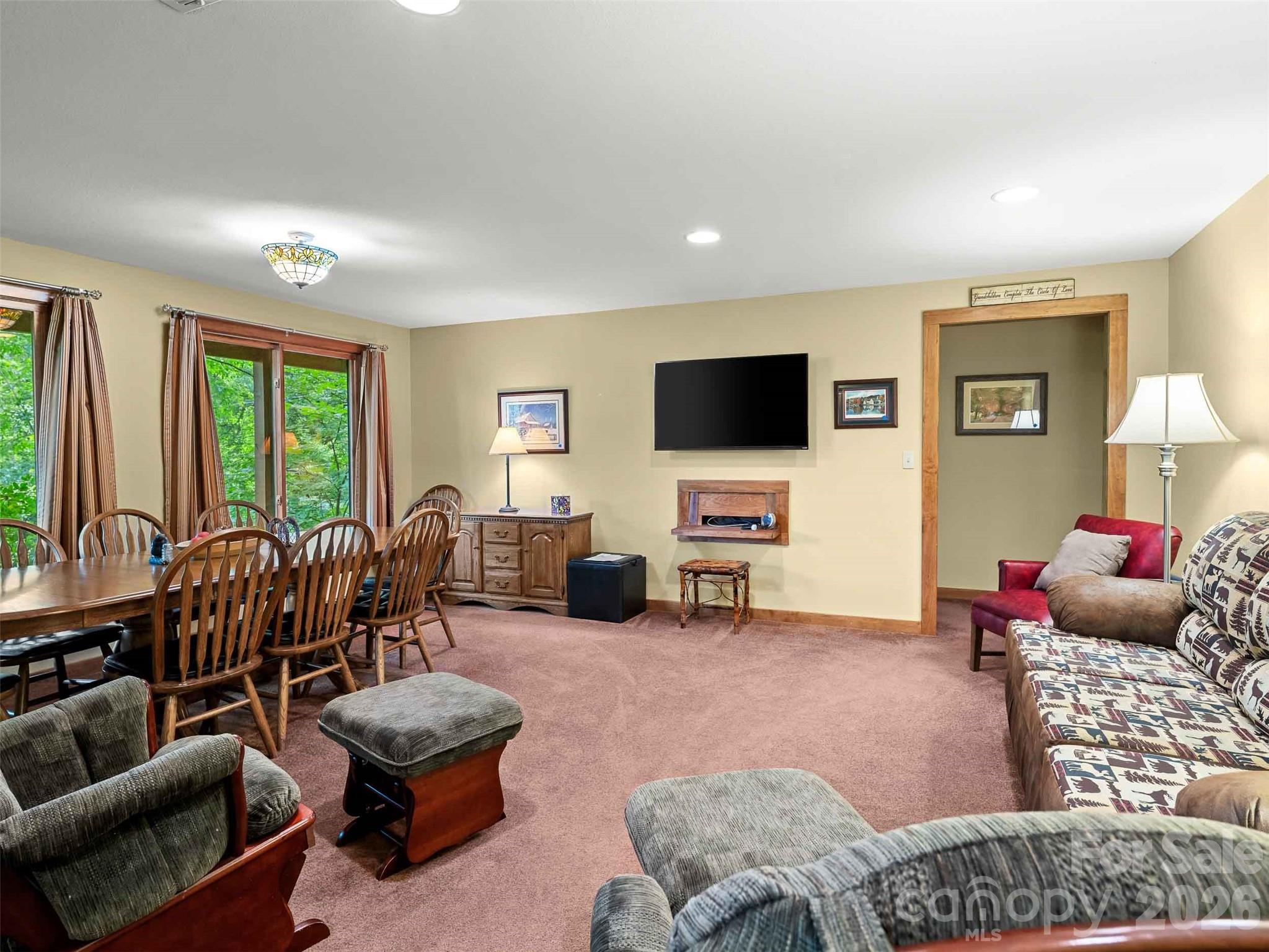 25 Anne Street — Lake Junaluska