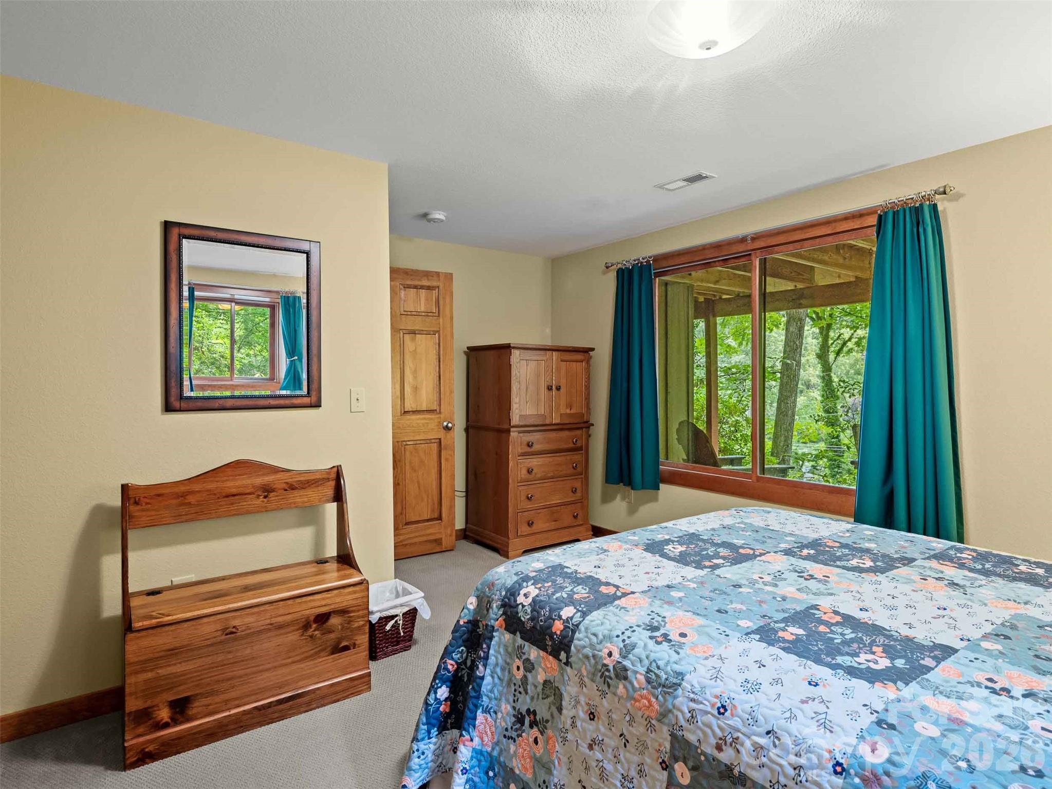 25 Anne Street — Lake Junaluska