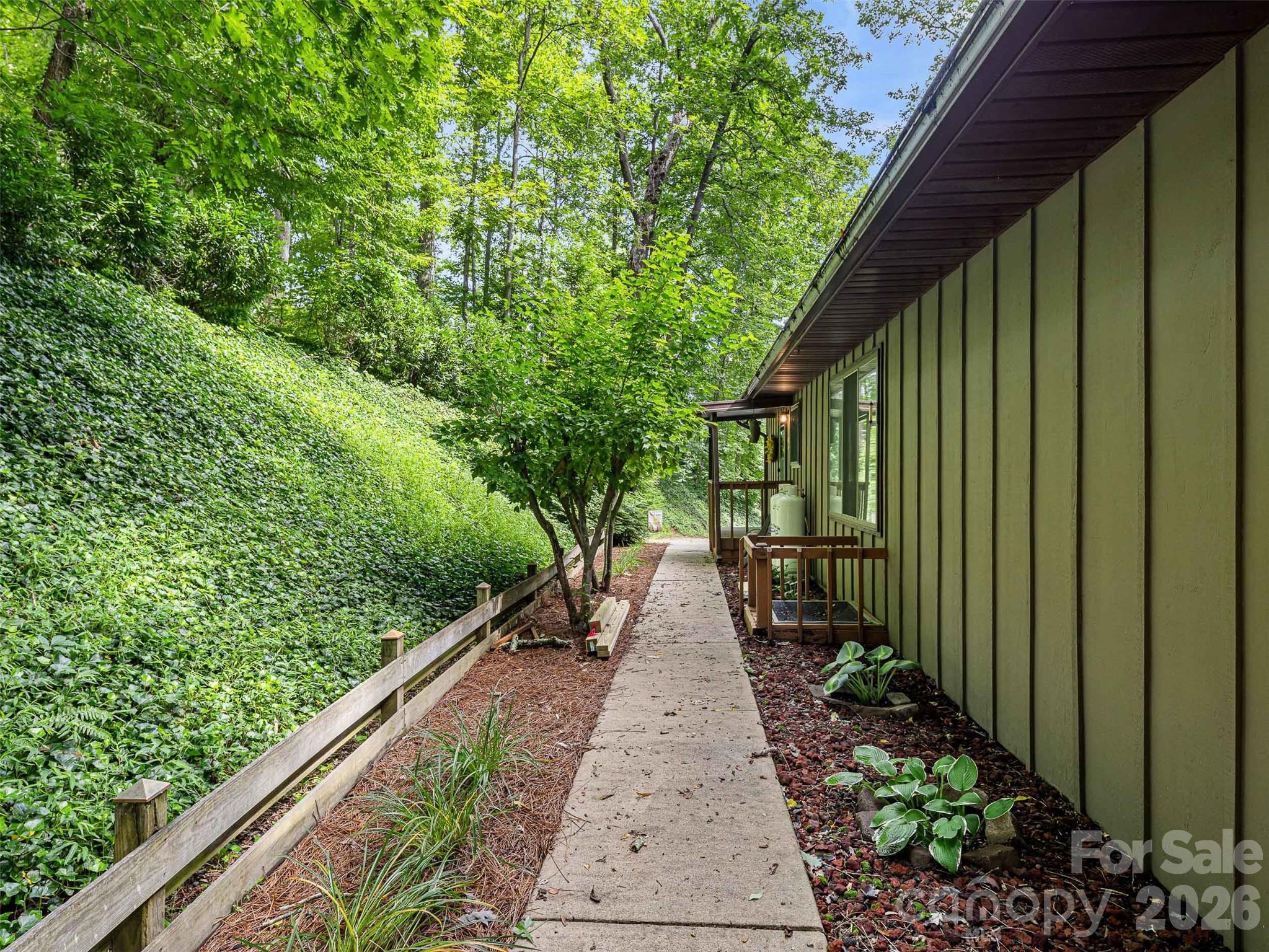 25 Anne Street — Lake Junaluska