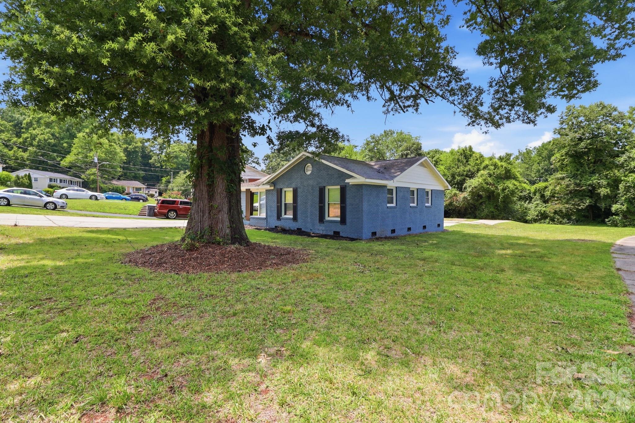 4800 Westridge Drive — Charlotte