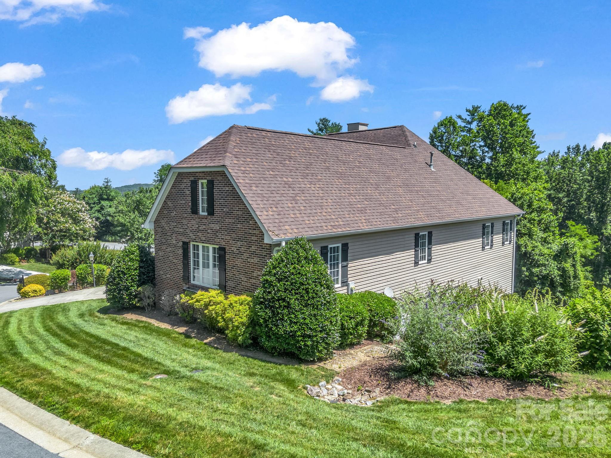 29 Spring Heights Court — Hendersonville