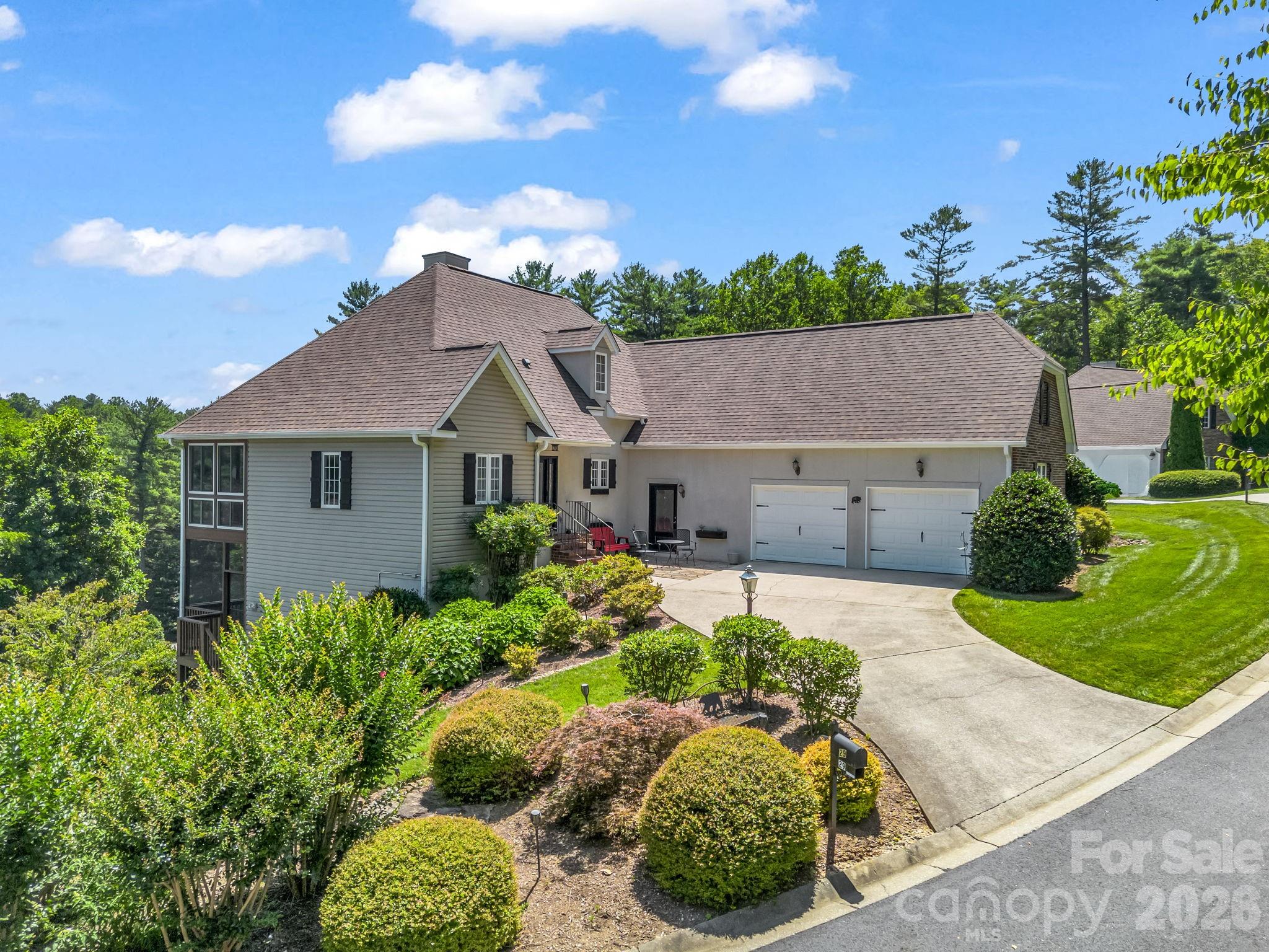 29 Spring Heights Court — Hendersonville