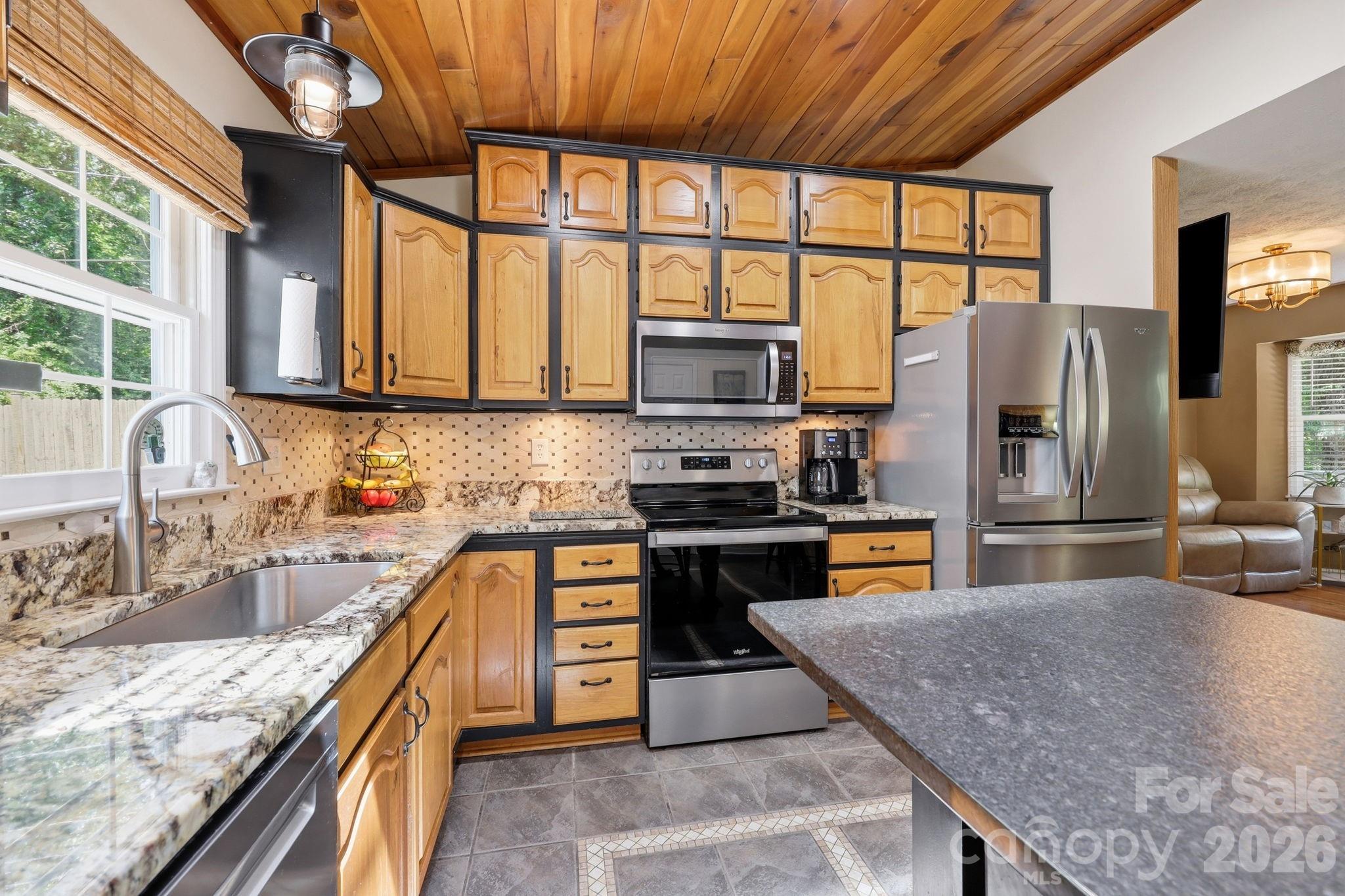 220 Bradshaw Avenue — Hendersonville