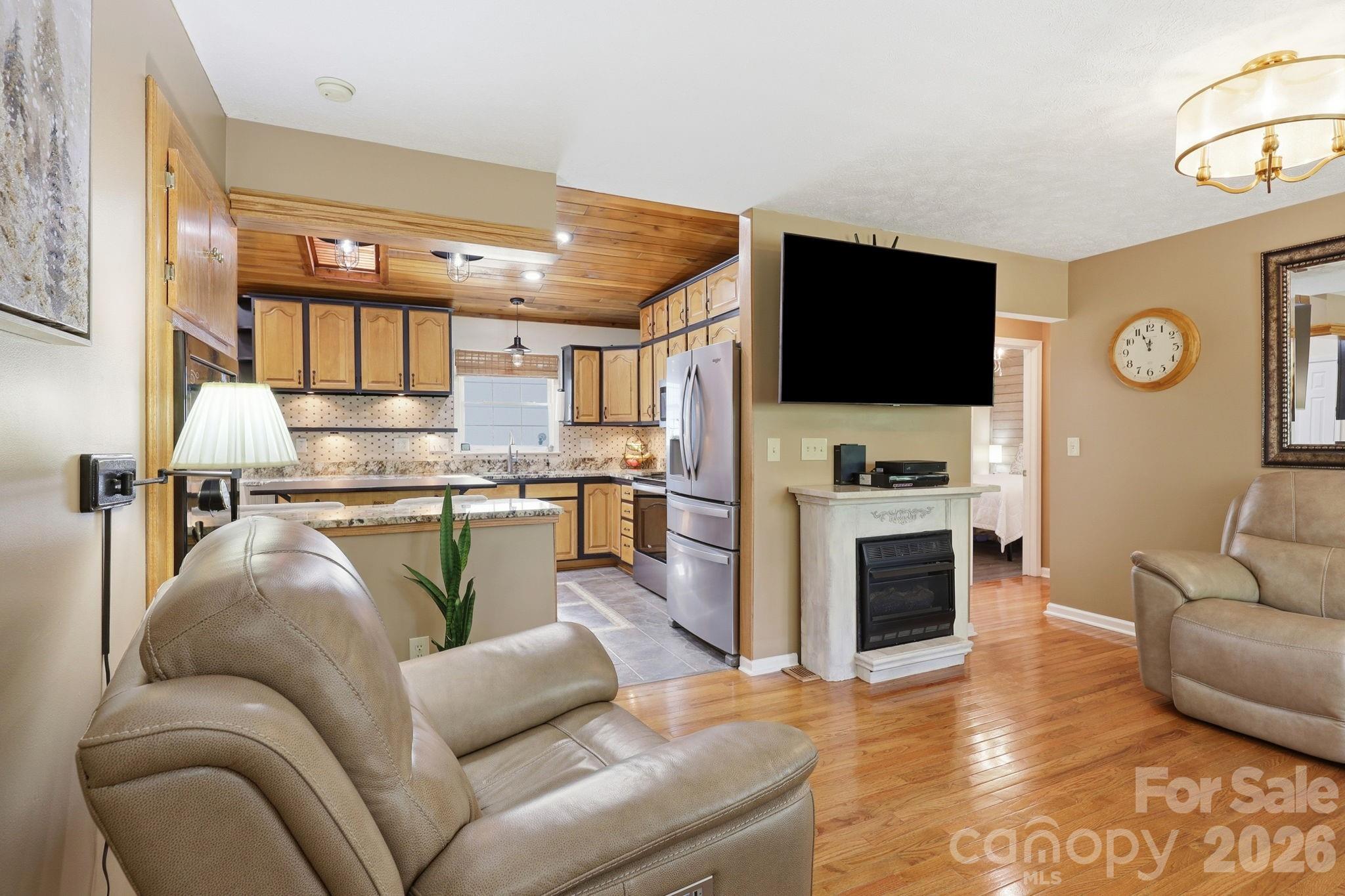 220 Bradshaw Avenue — Hendersonville