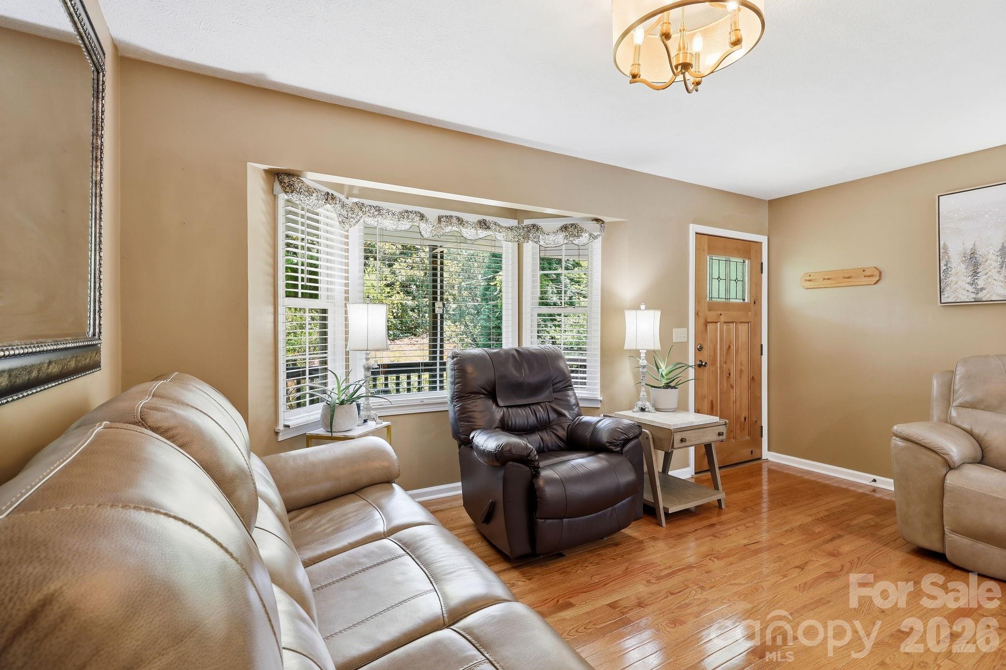220 Bradshaw Avenue — Hendersonville