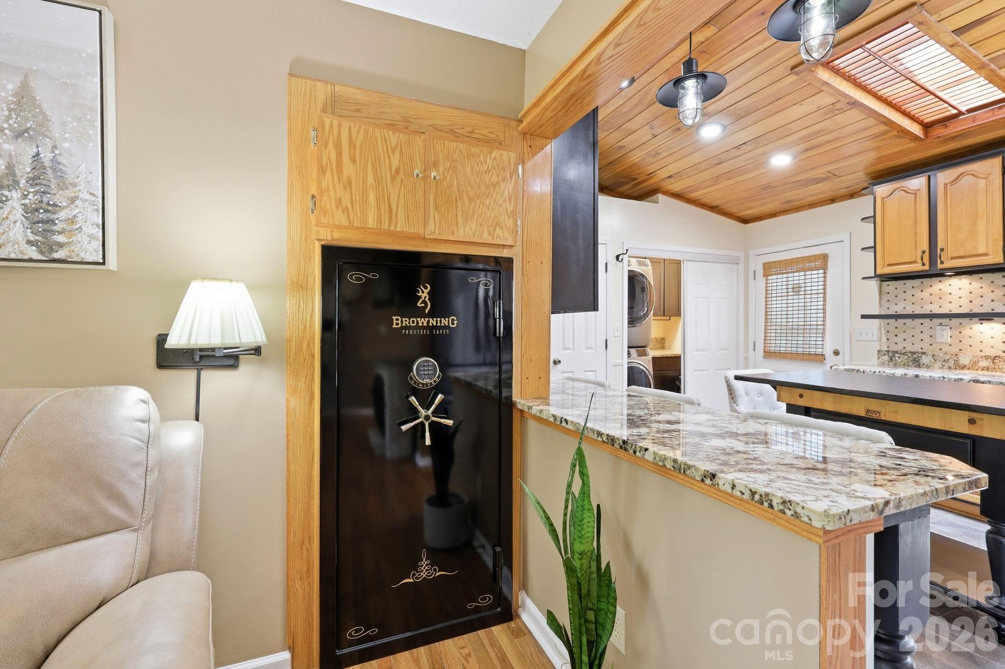220 Bradshaw Avenue — Hendersonville