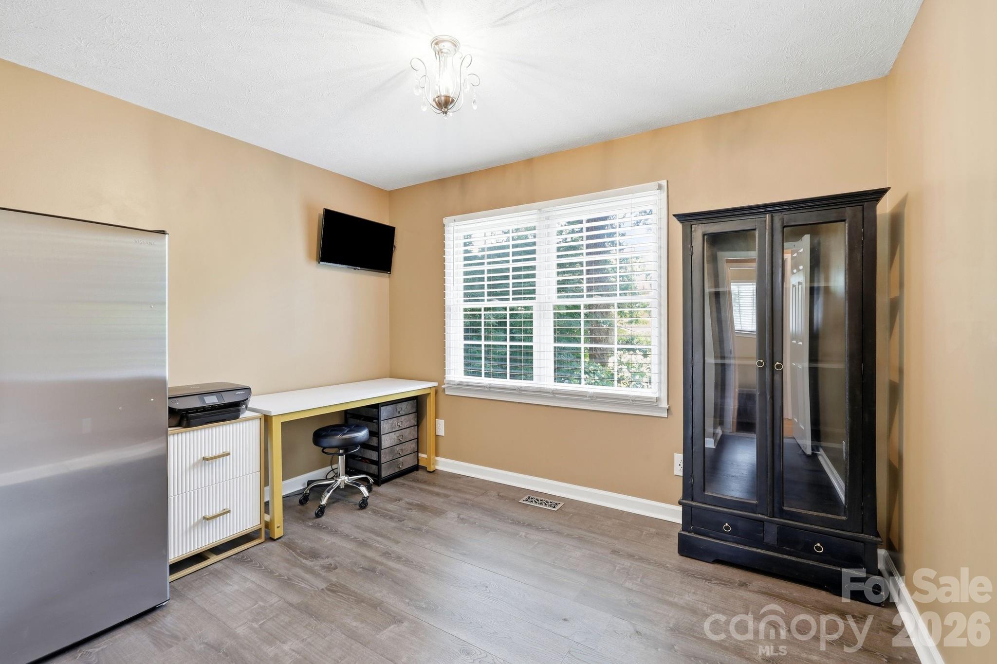 220 Bradshaw Avenue — Hendersonville