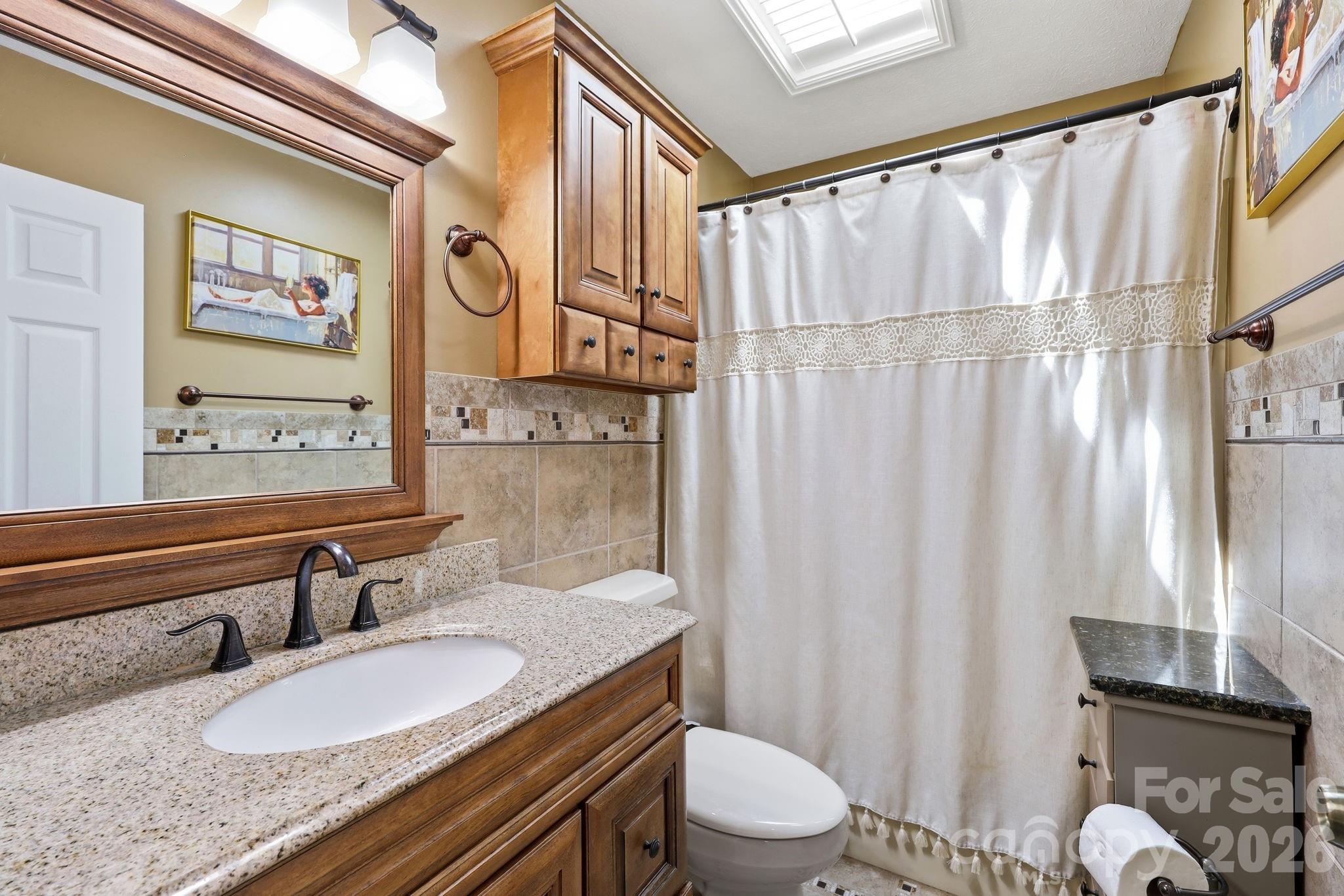 220 Bradshaw Avenue — Hendersonville