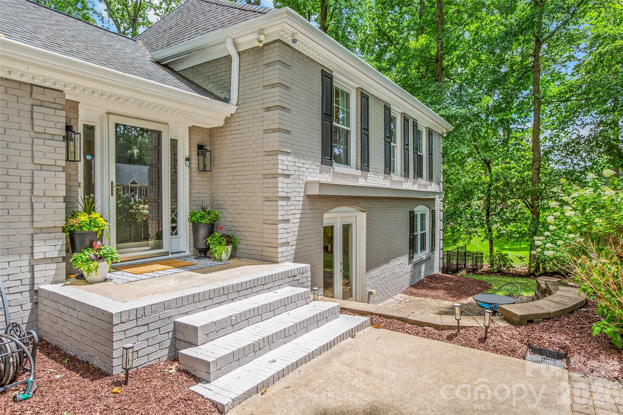 175 Woodstream Circle — Mooresville