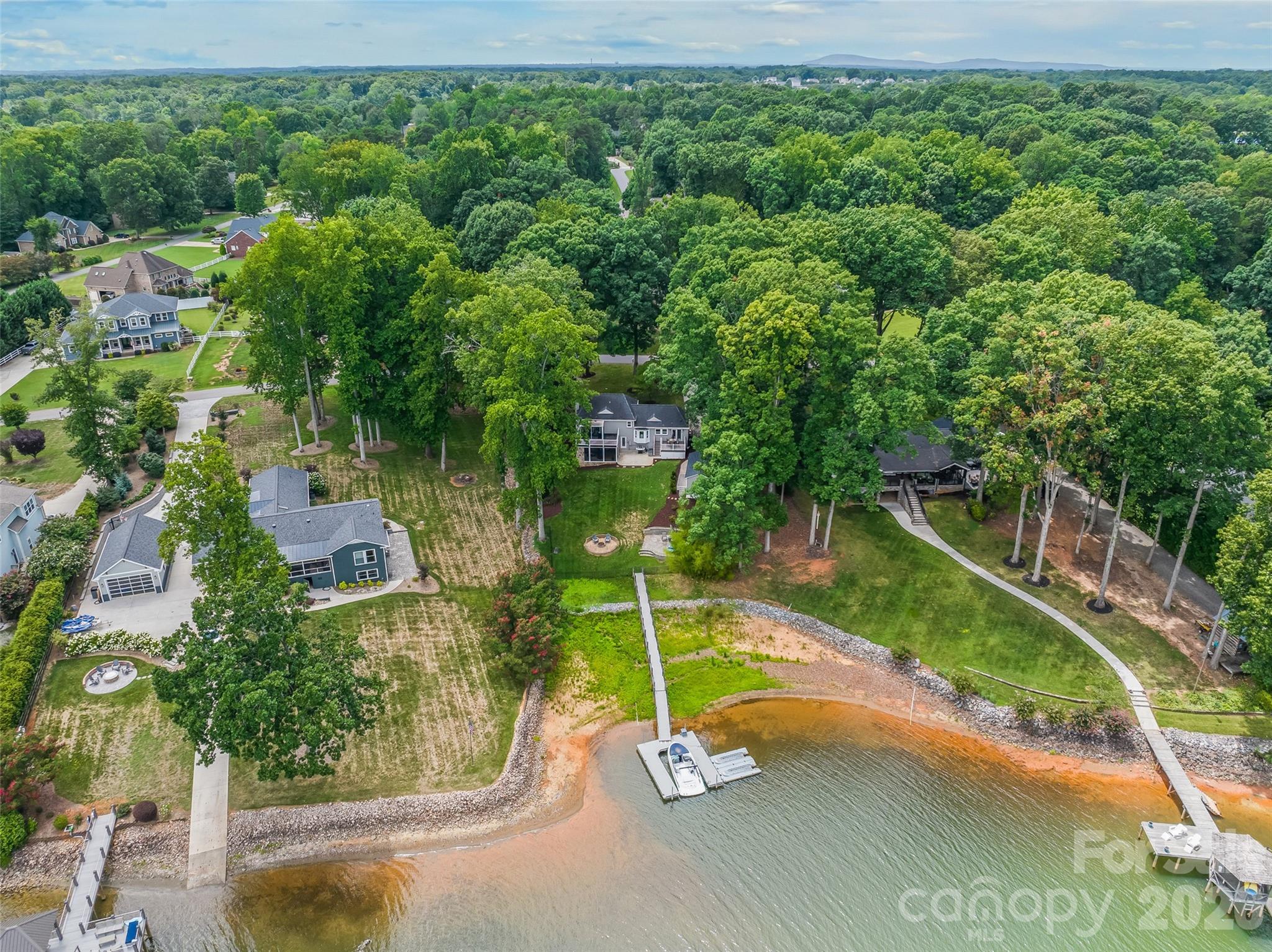 175 Woodstream Circle — Mooresville