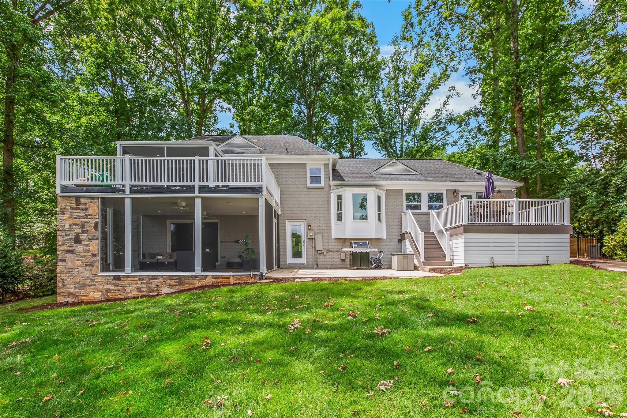 175 Woodstream Circle — Mooresville