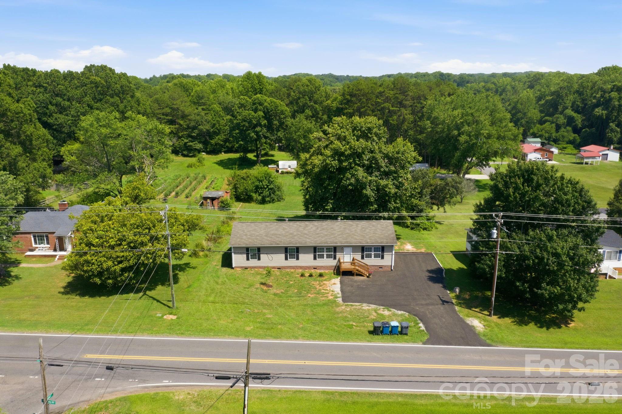 988 Mount Ulla Highway — Mooresville