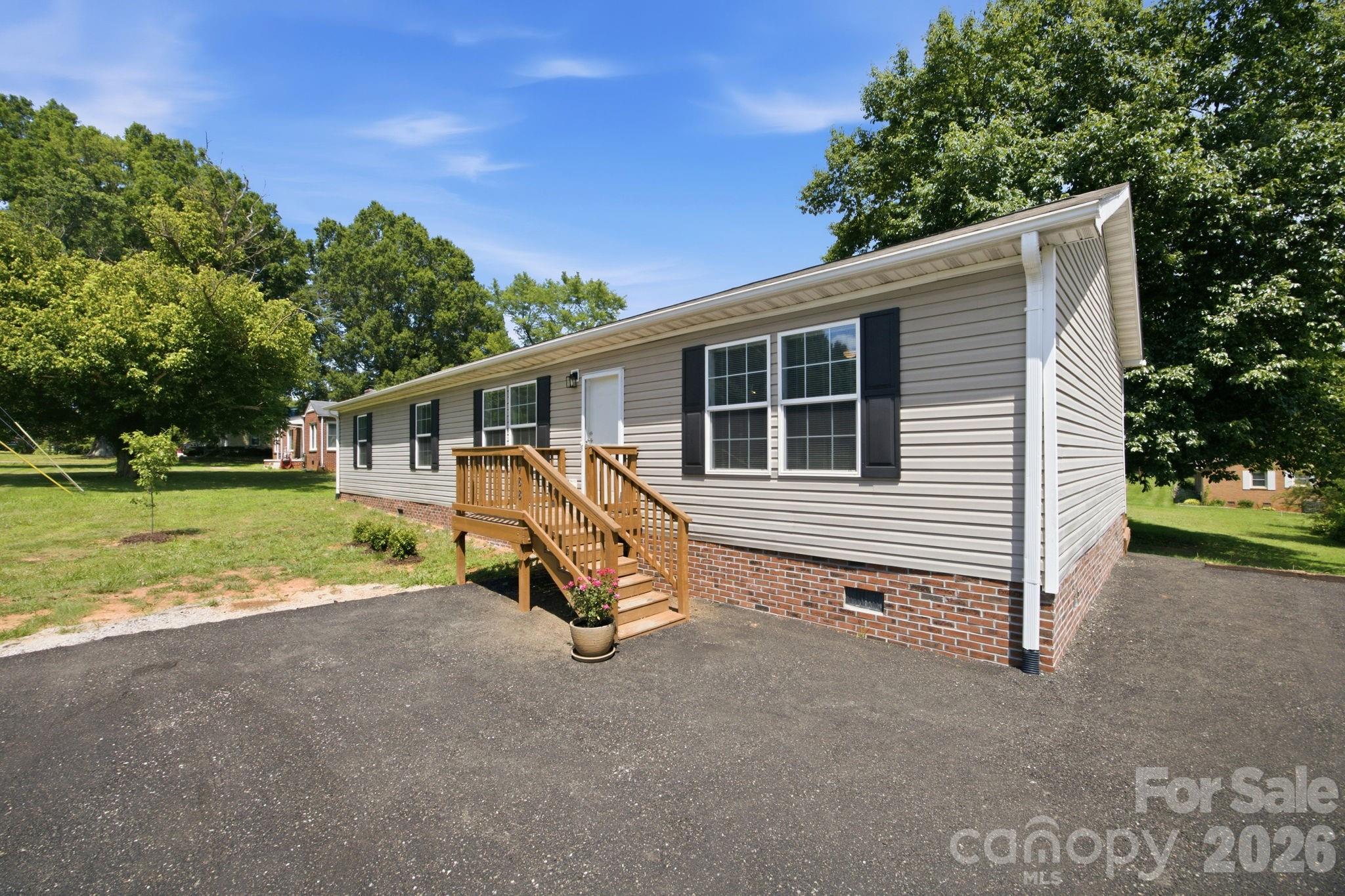 988 Mount Ulla Highway — Mooresville