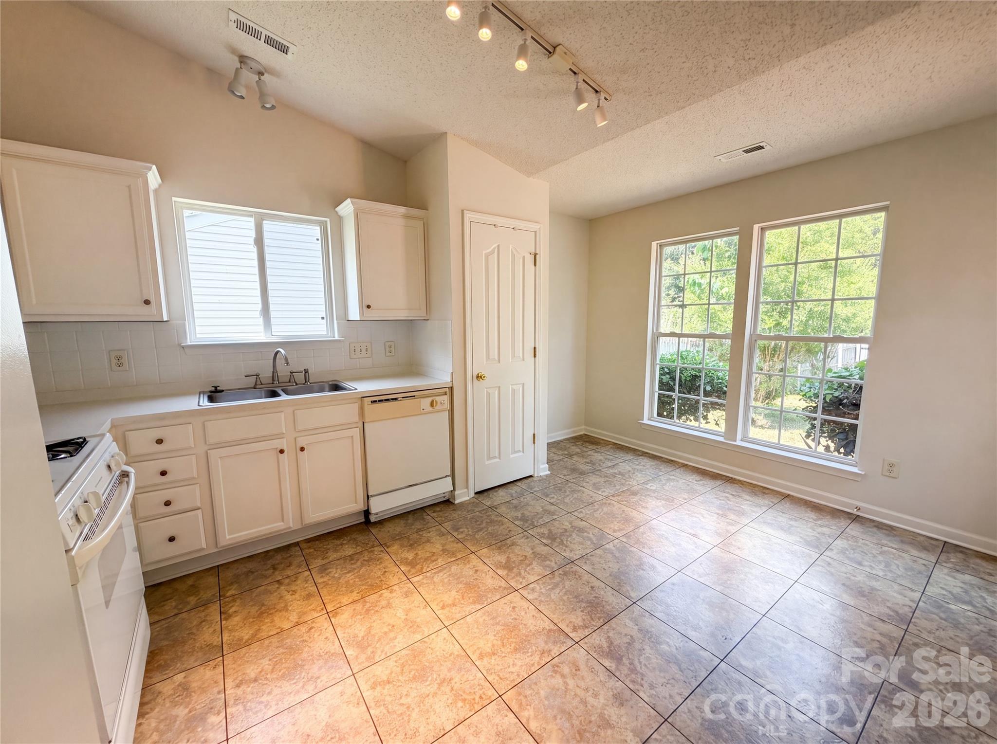 6318 Whispering Brook Court — Charlotte