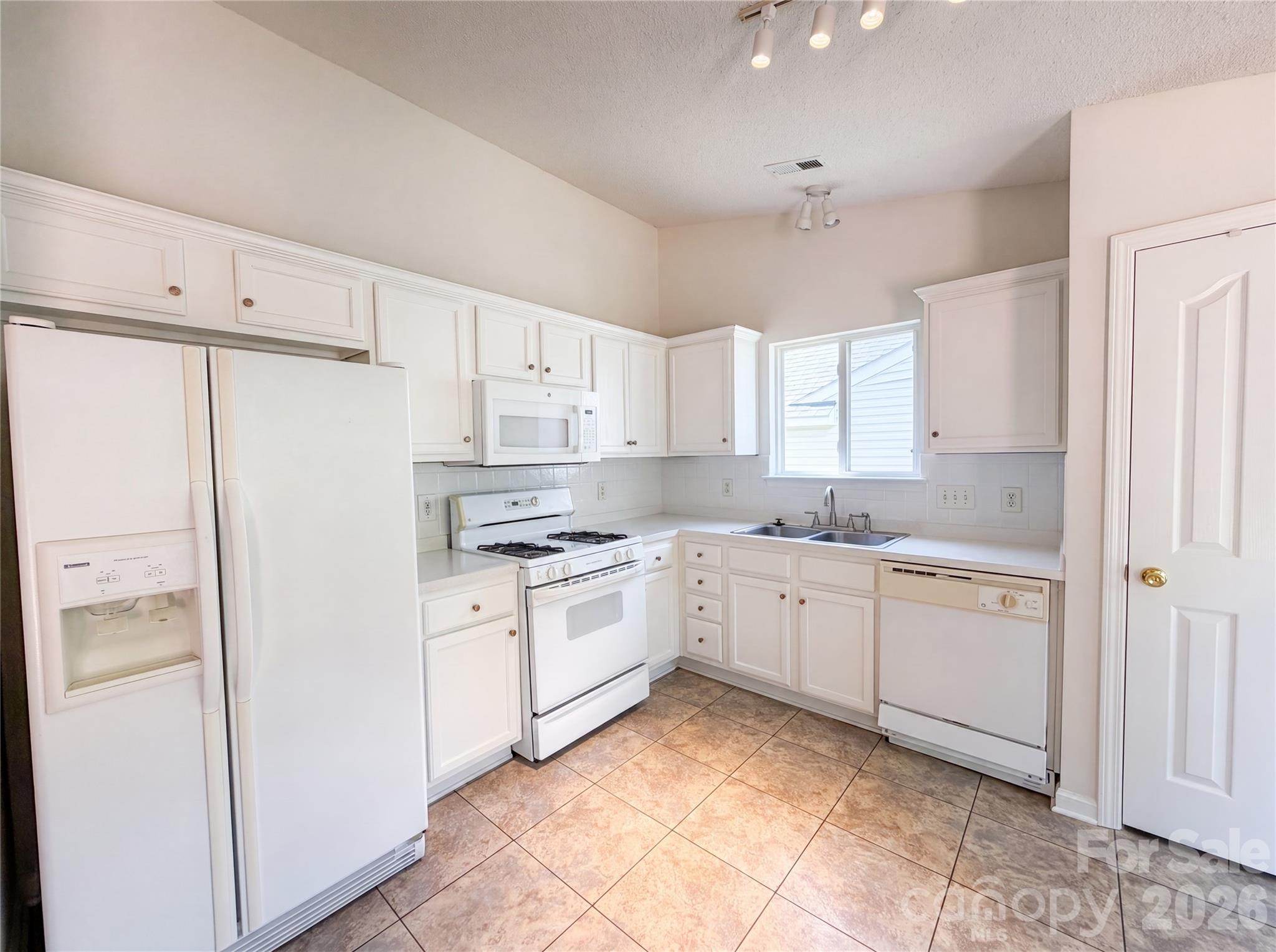 6318 Whispering Brook Court — Charlotte