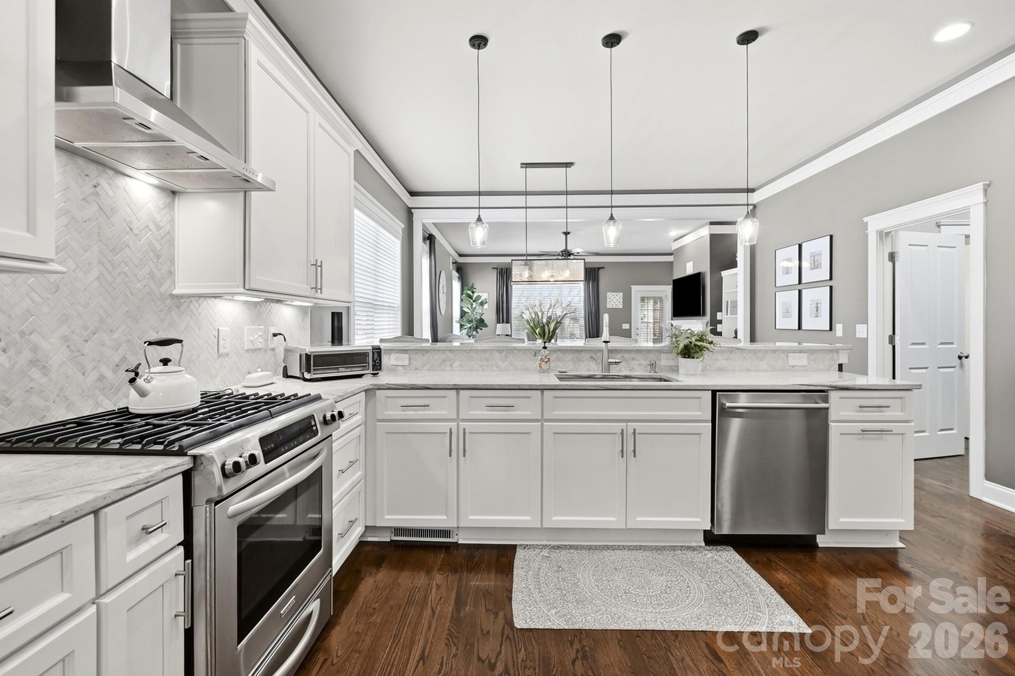 16723 Spruell Street — Huntersville