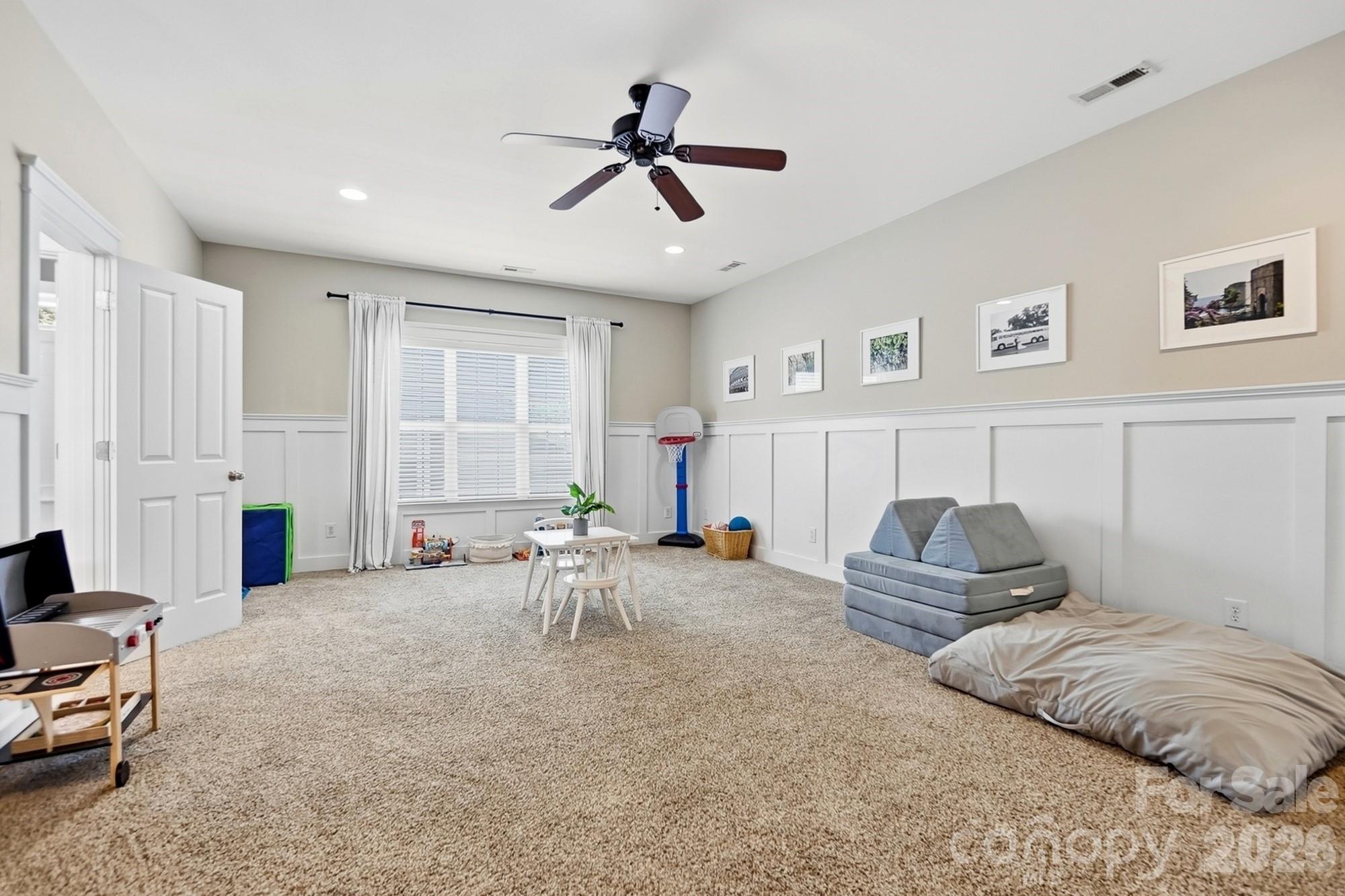 16723 Spruell Street — Huntersville