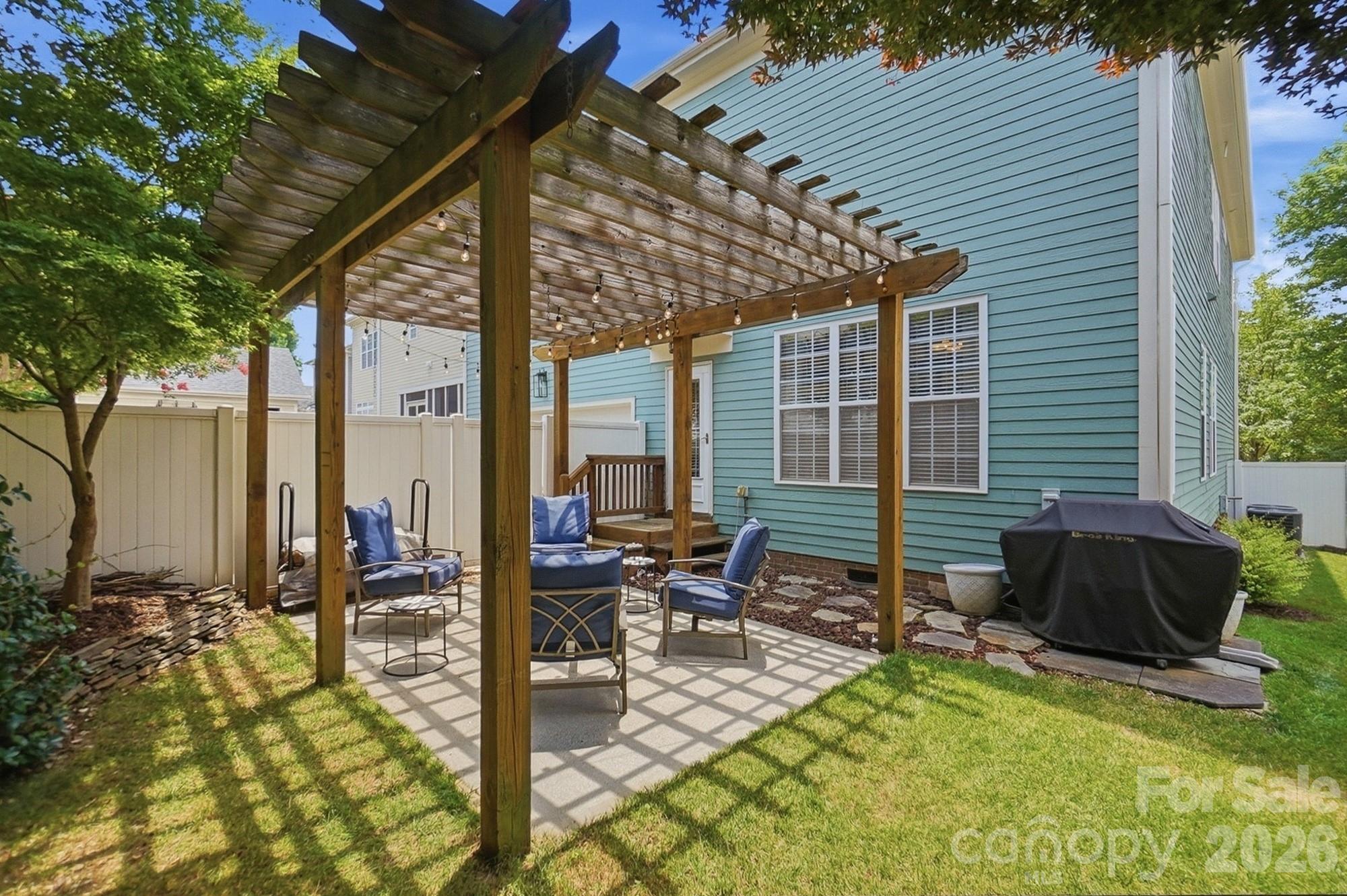 16723 Spruell Street — Huntersville