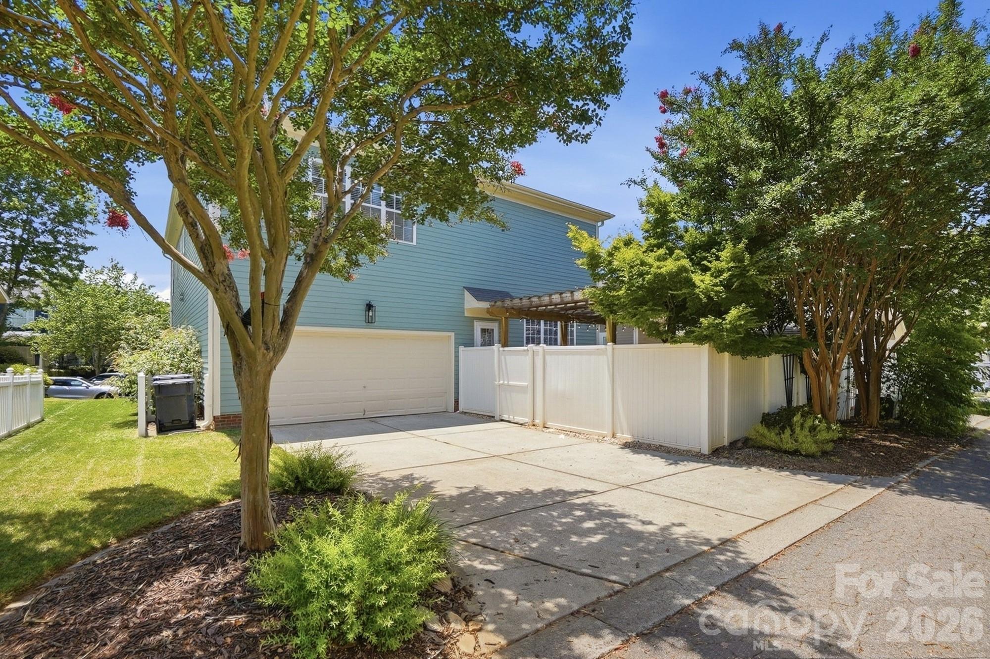 16723 Spruell Street — Huntersville