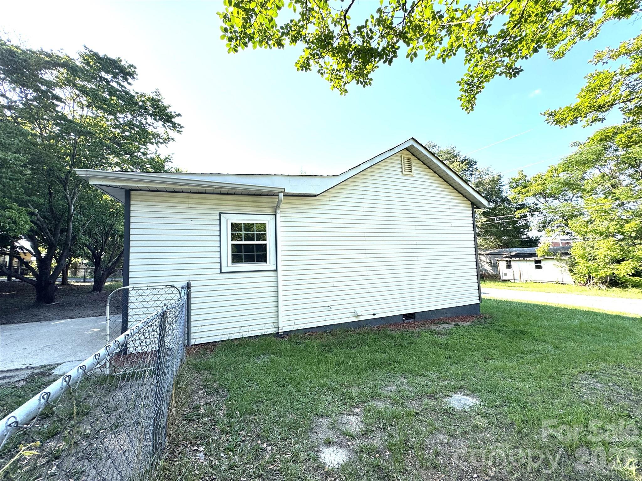 43 4th Avenue #166 — Rockingham
