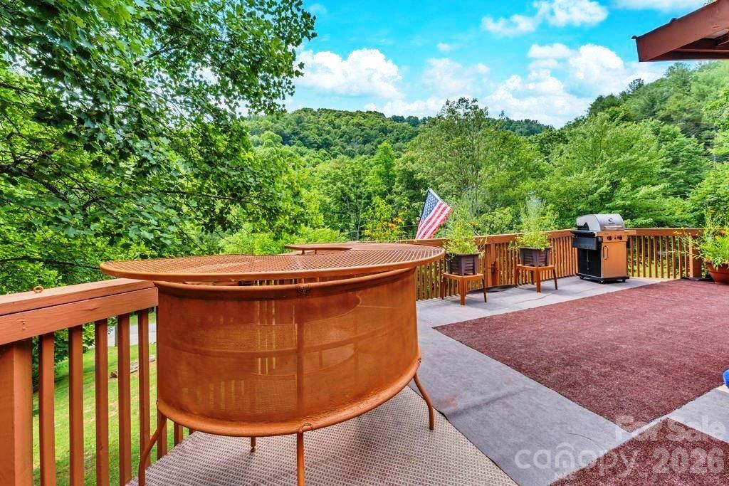488 Wards Branch Road — Sugar Grove