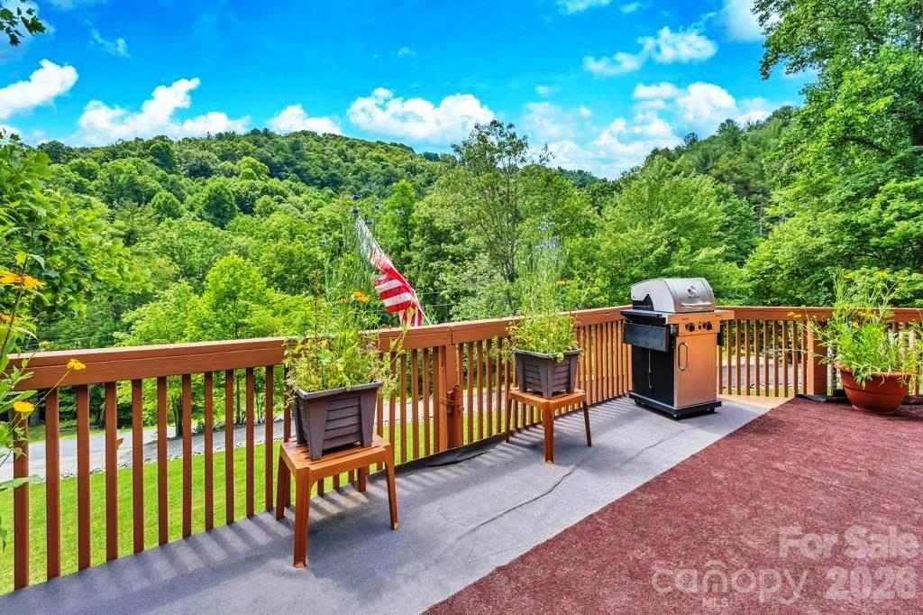 488 Wards Branch Road — Sugar Grove