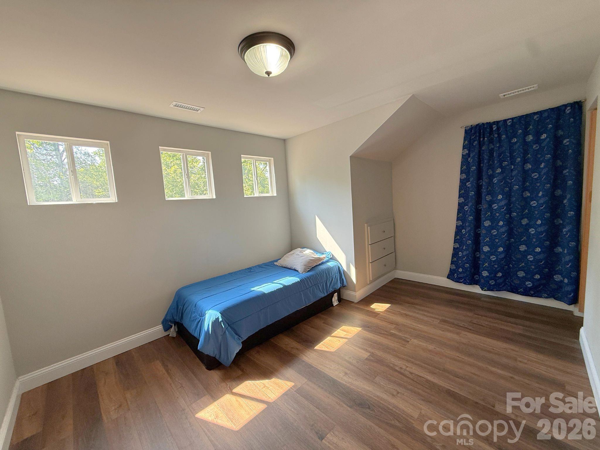 521 Johnson Street — Chester