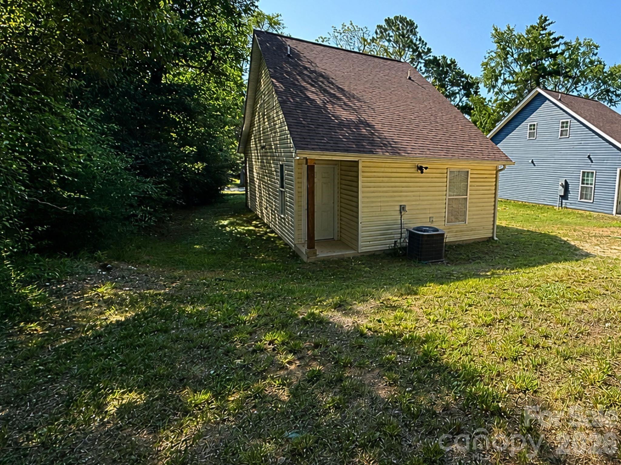 521 Johnson Street — Chester