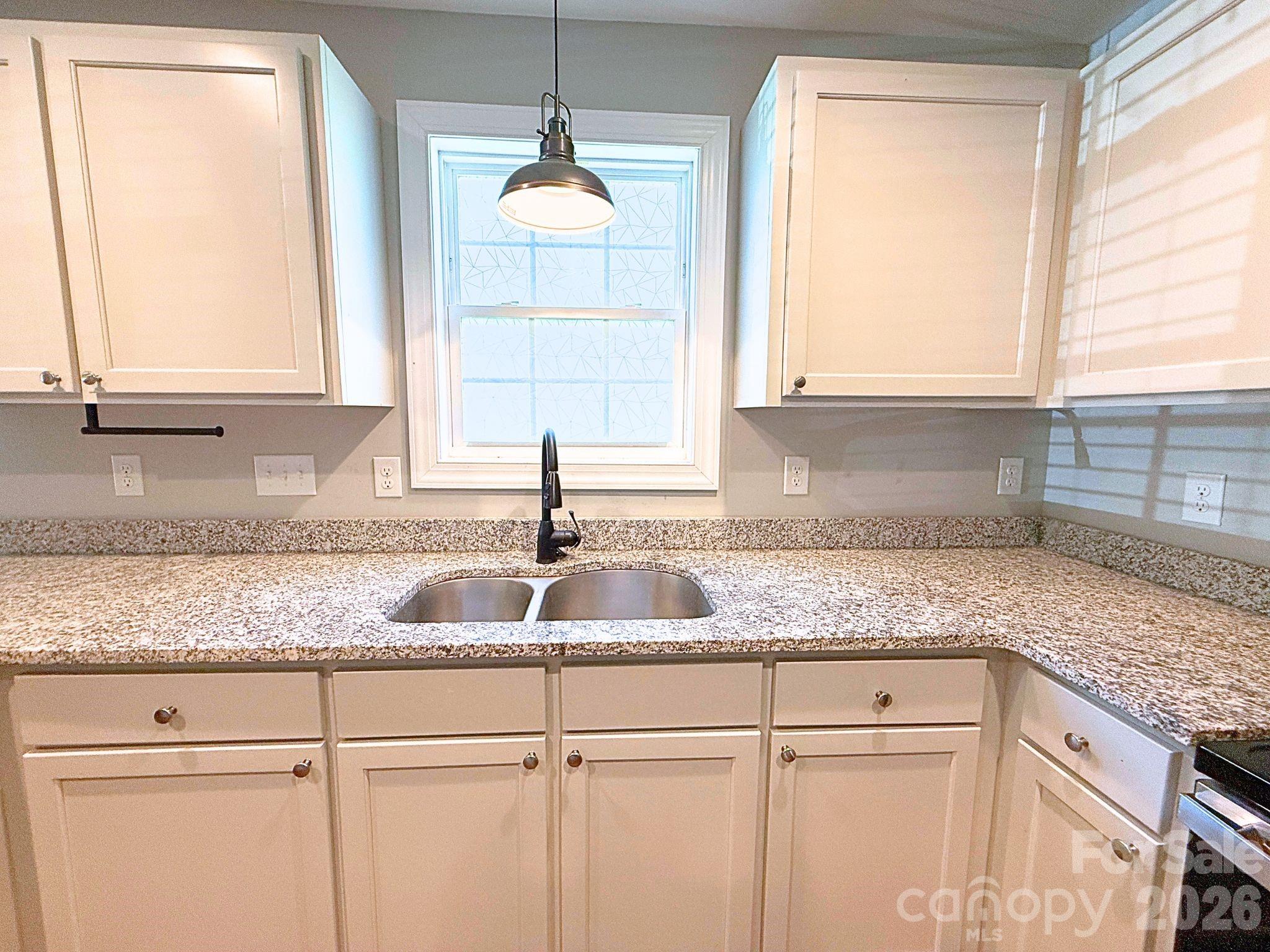 521 Johnson Street — Chester
