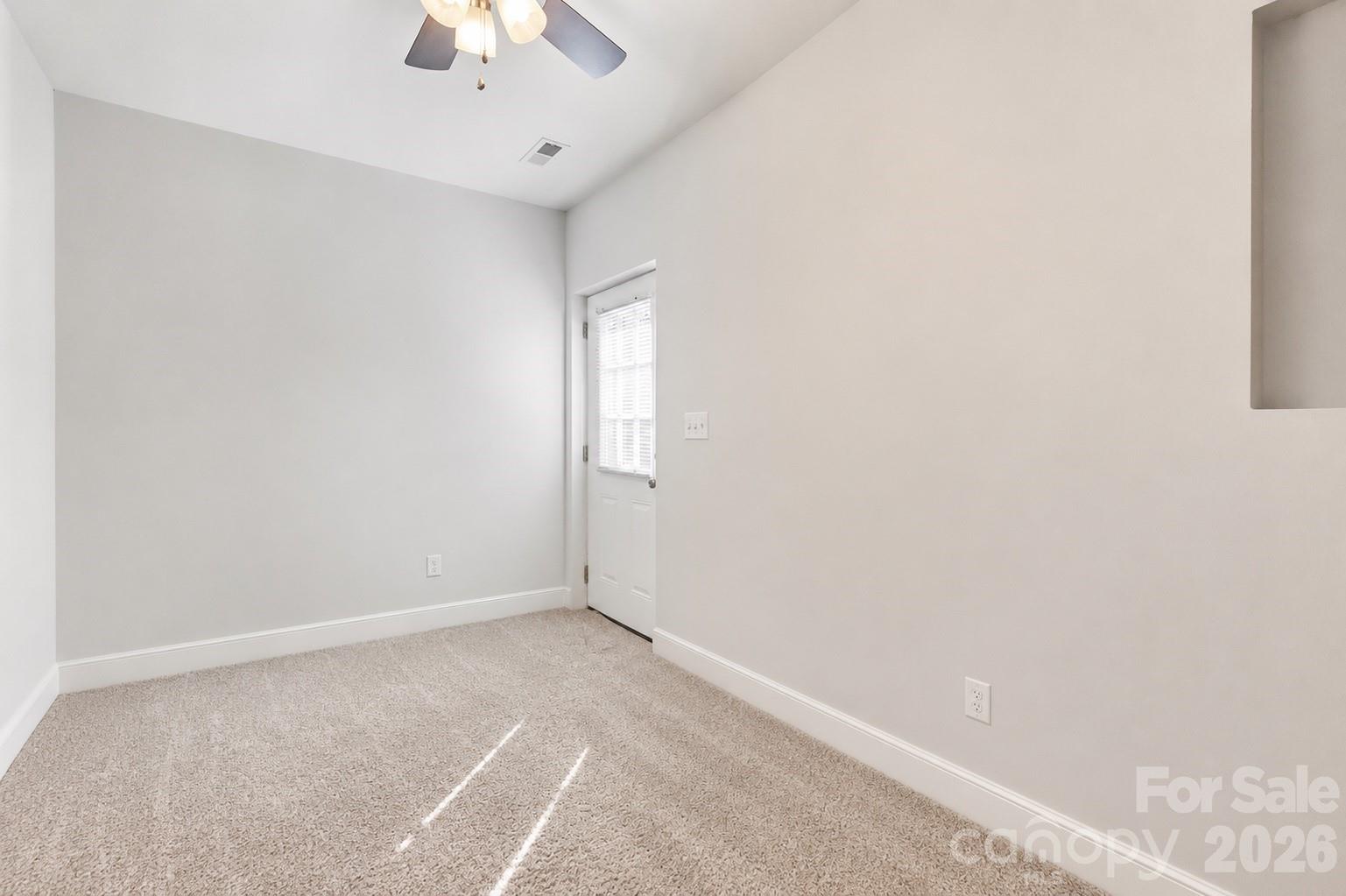 7206 Rock Island Road — Charlotte