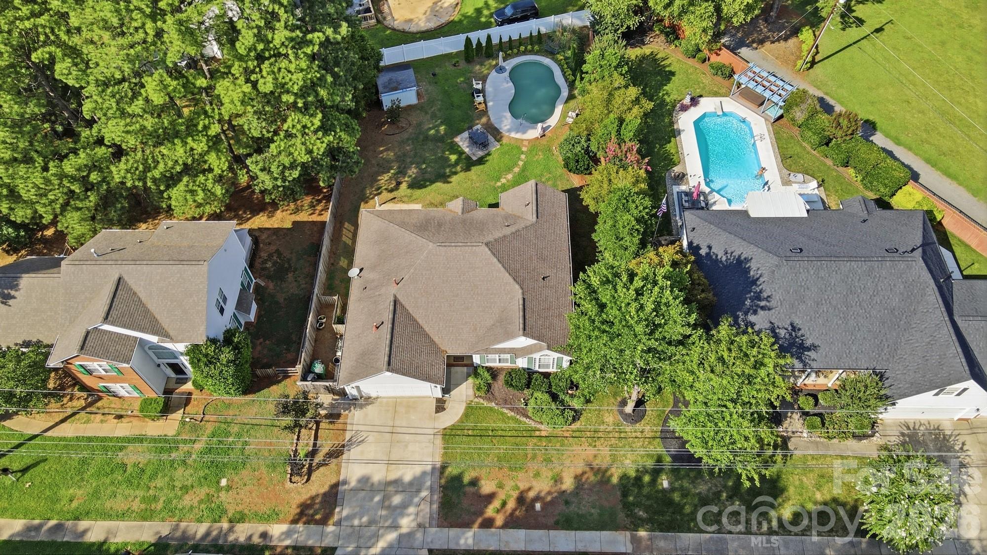 7206 Rock Island Road — Charlotte