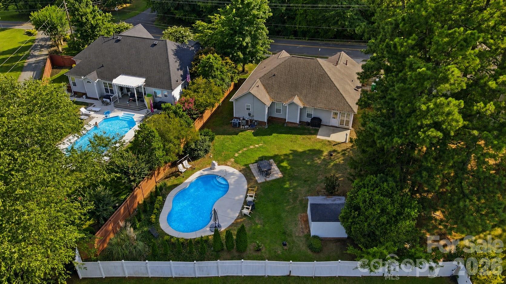 7206 Rock Island Road — Charlotte