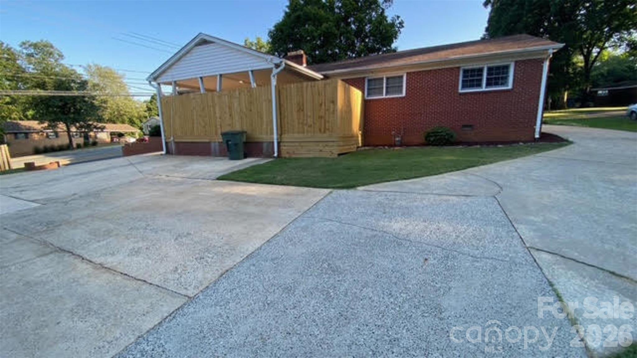 100 Ruby Lane — Gastonia