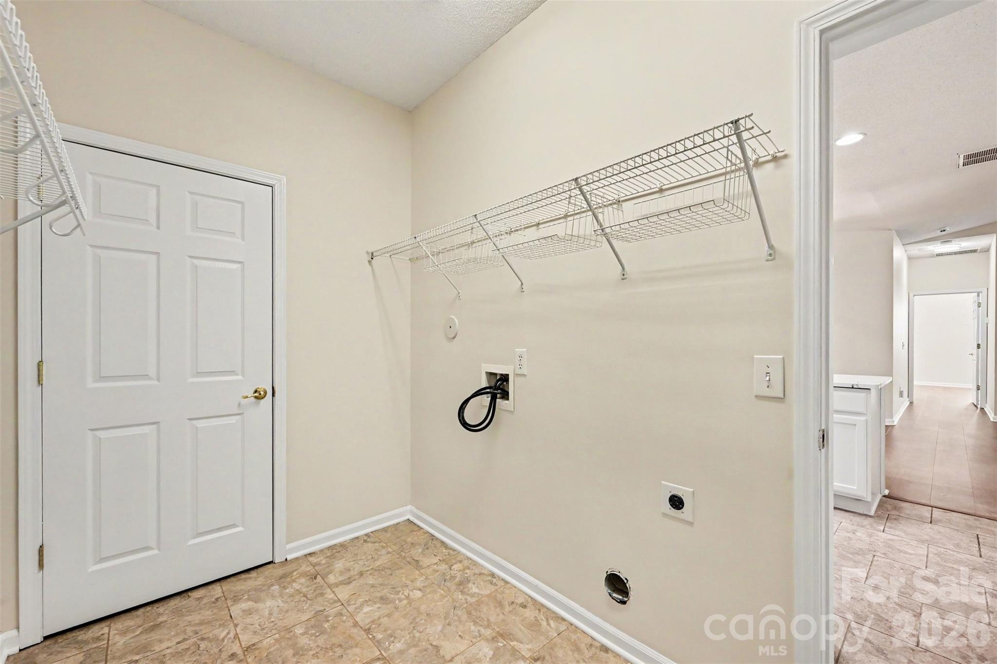 12114 Groth Court — Charlotte