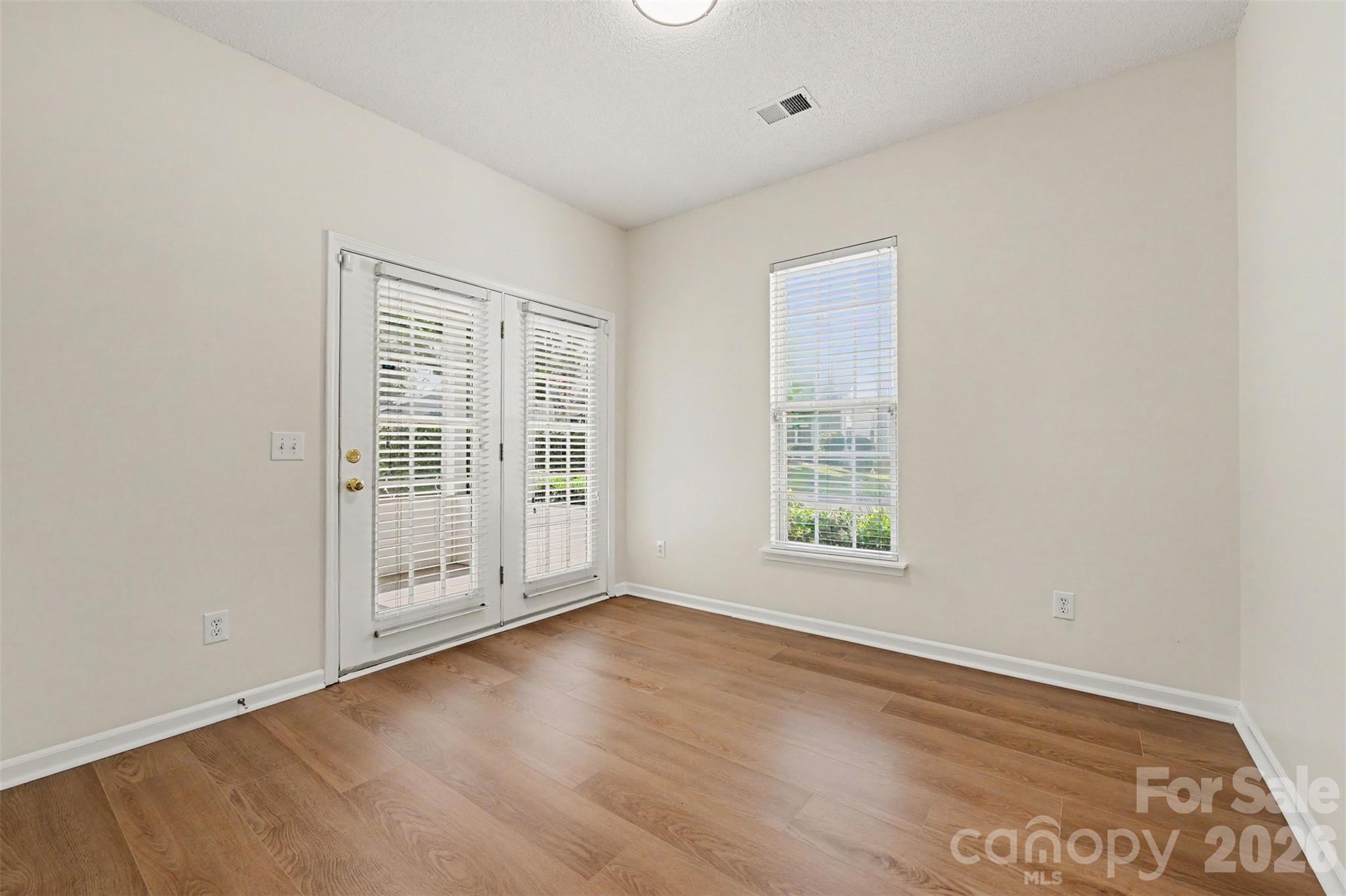 12114 Groth Court — Charlotte