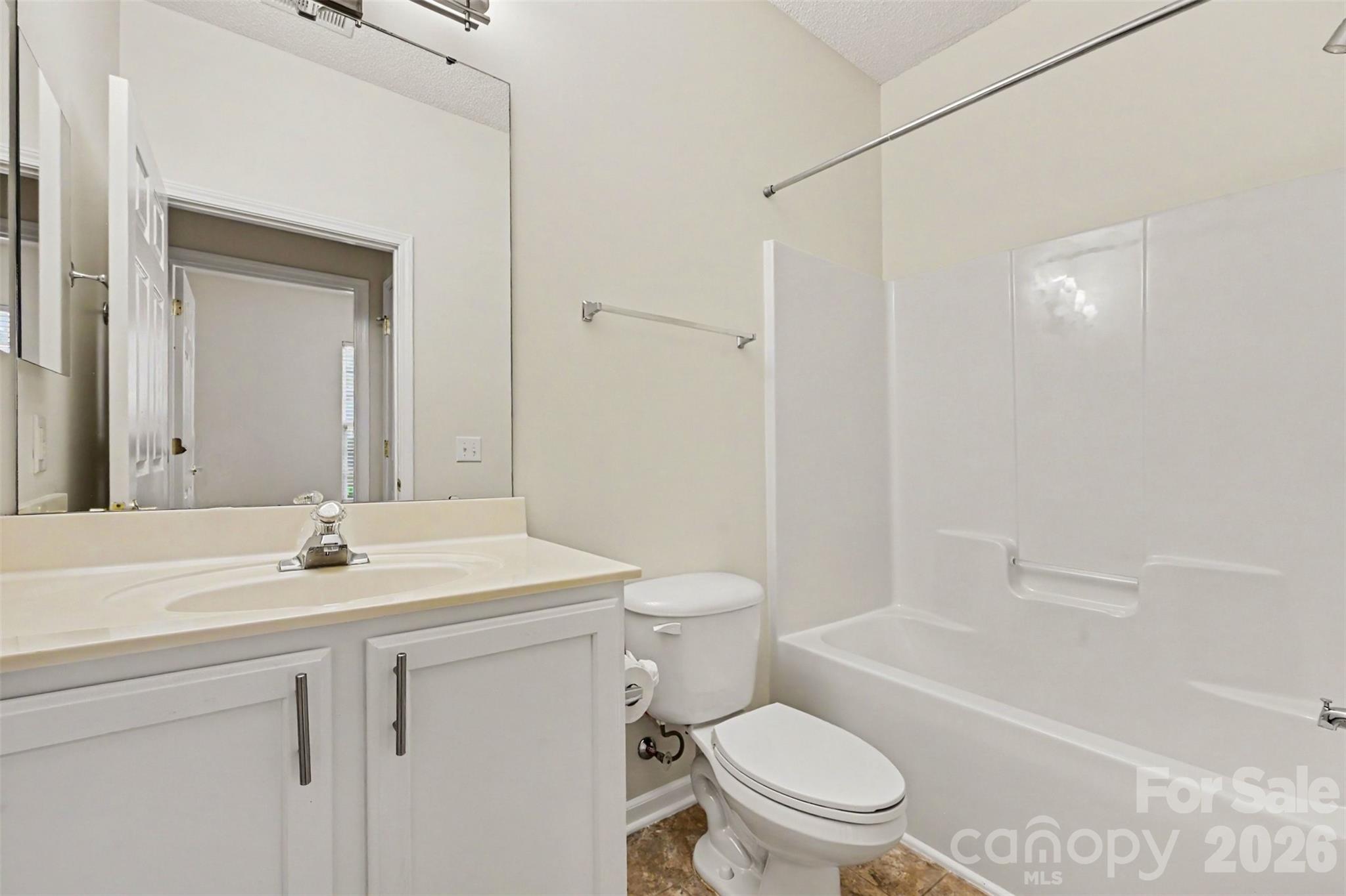 12114 Groth Court — Charlotte