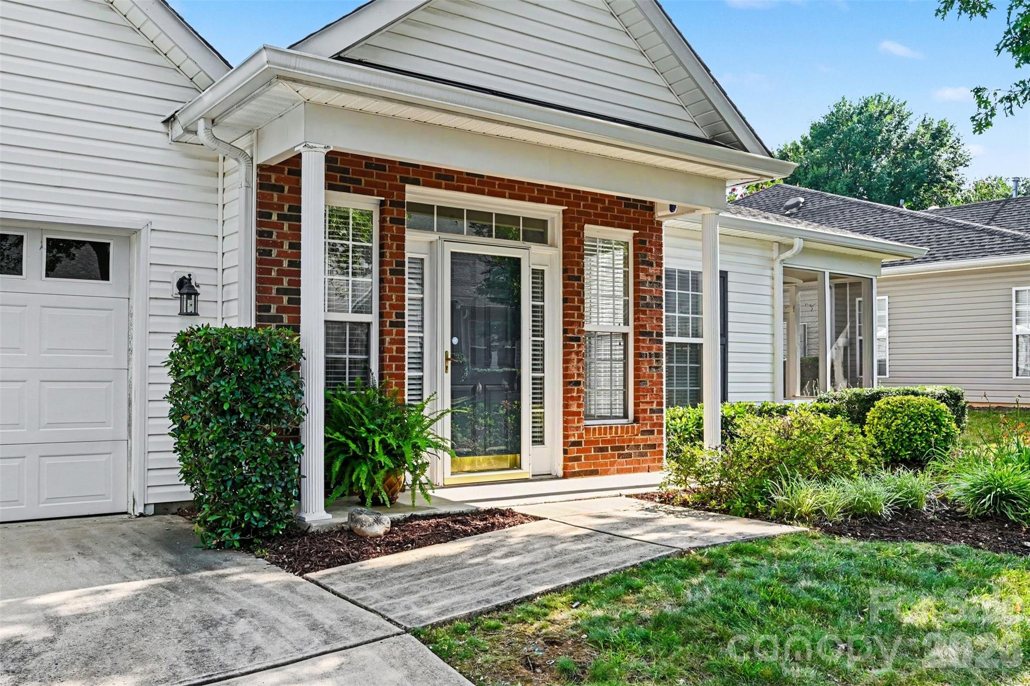12114 Groth Court — Charlotte