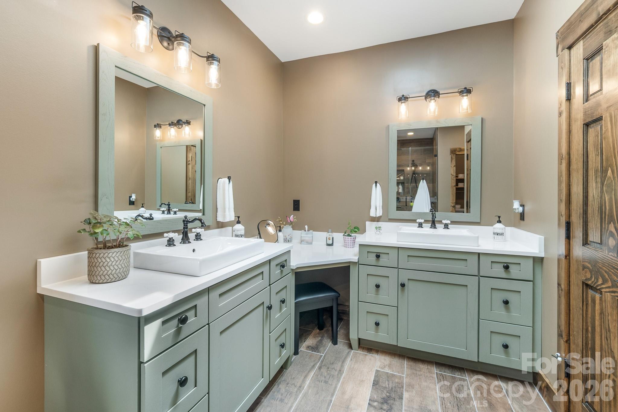 1009 Larkspur Trail — Banner Elk