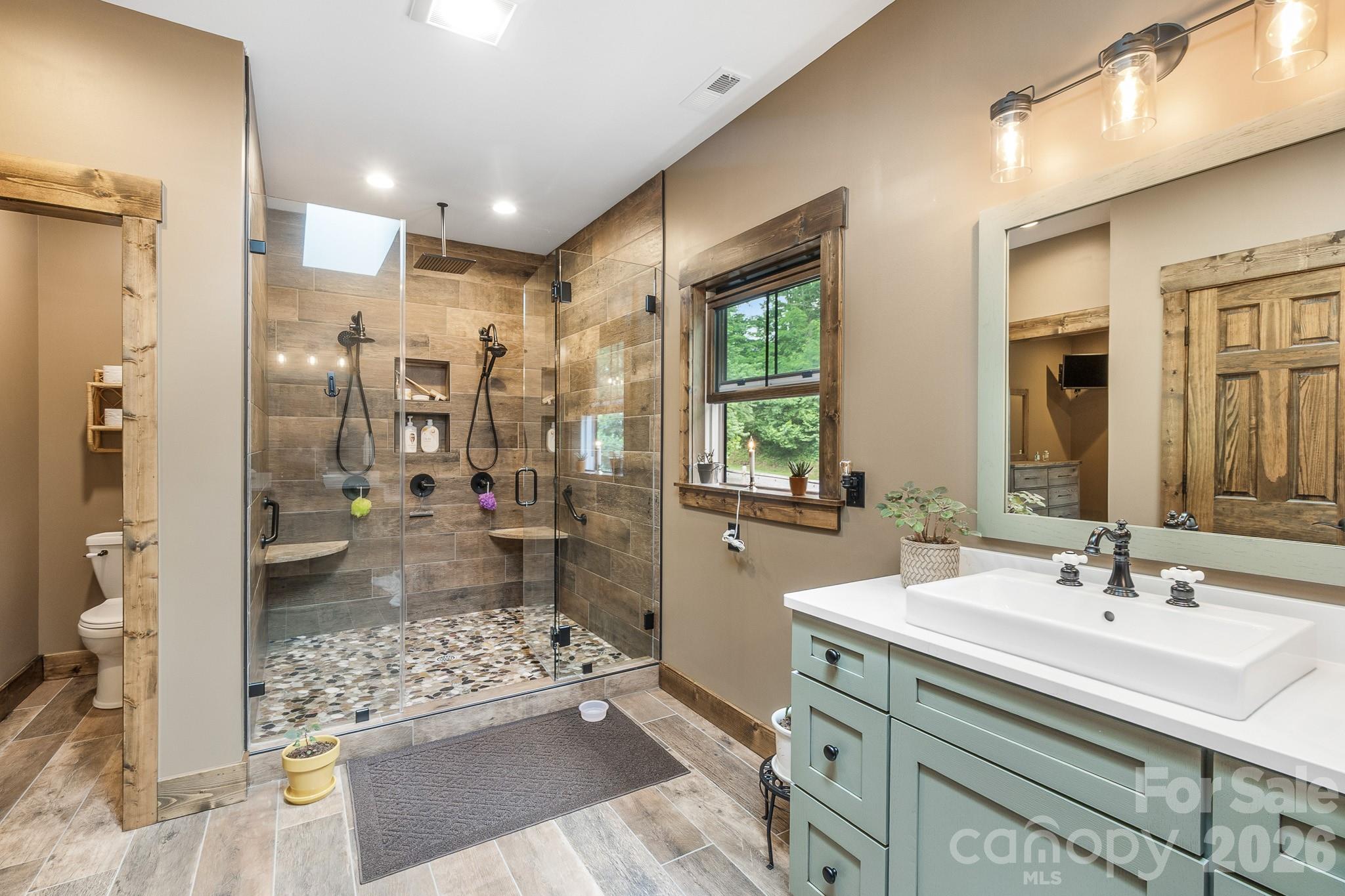 1009 Larkspur Trail — Banner Elk
