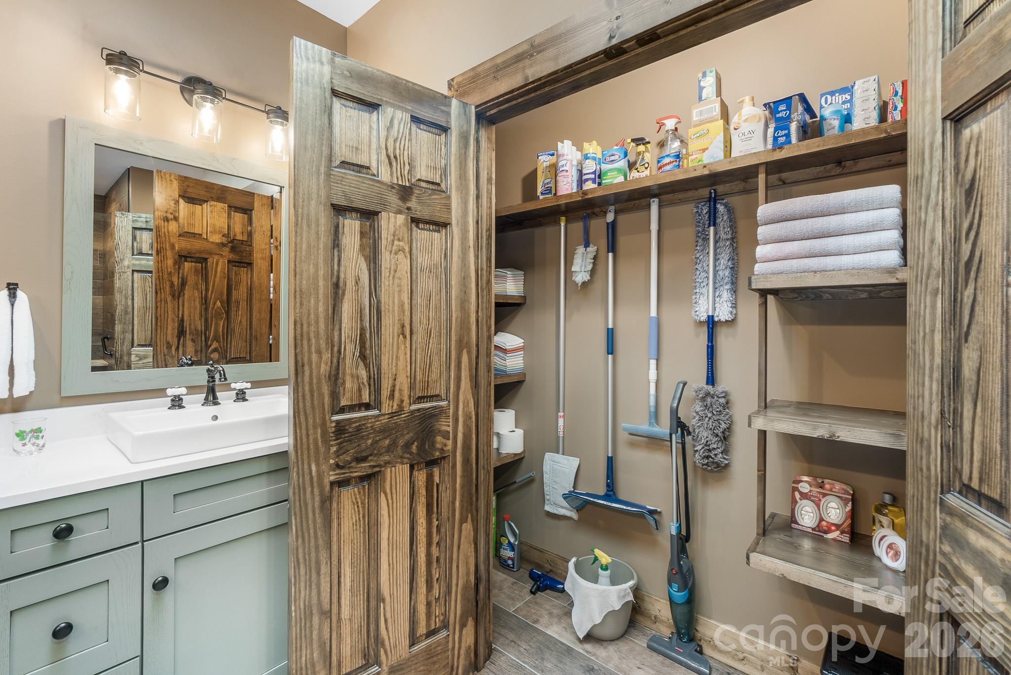 1009 Larkspur Trail — Banner Elk