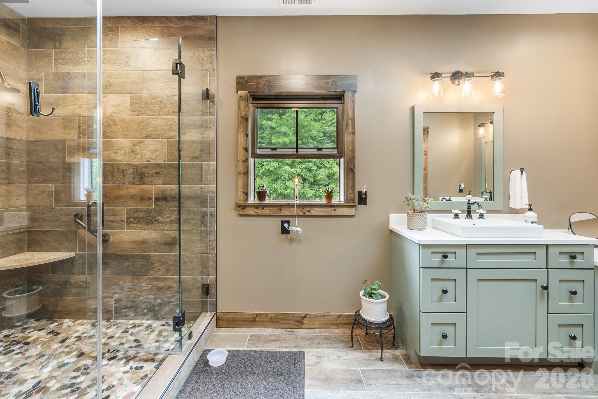 1009 Larkspur Trail — Banner Elk