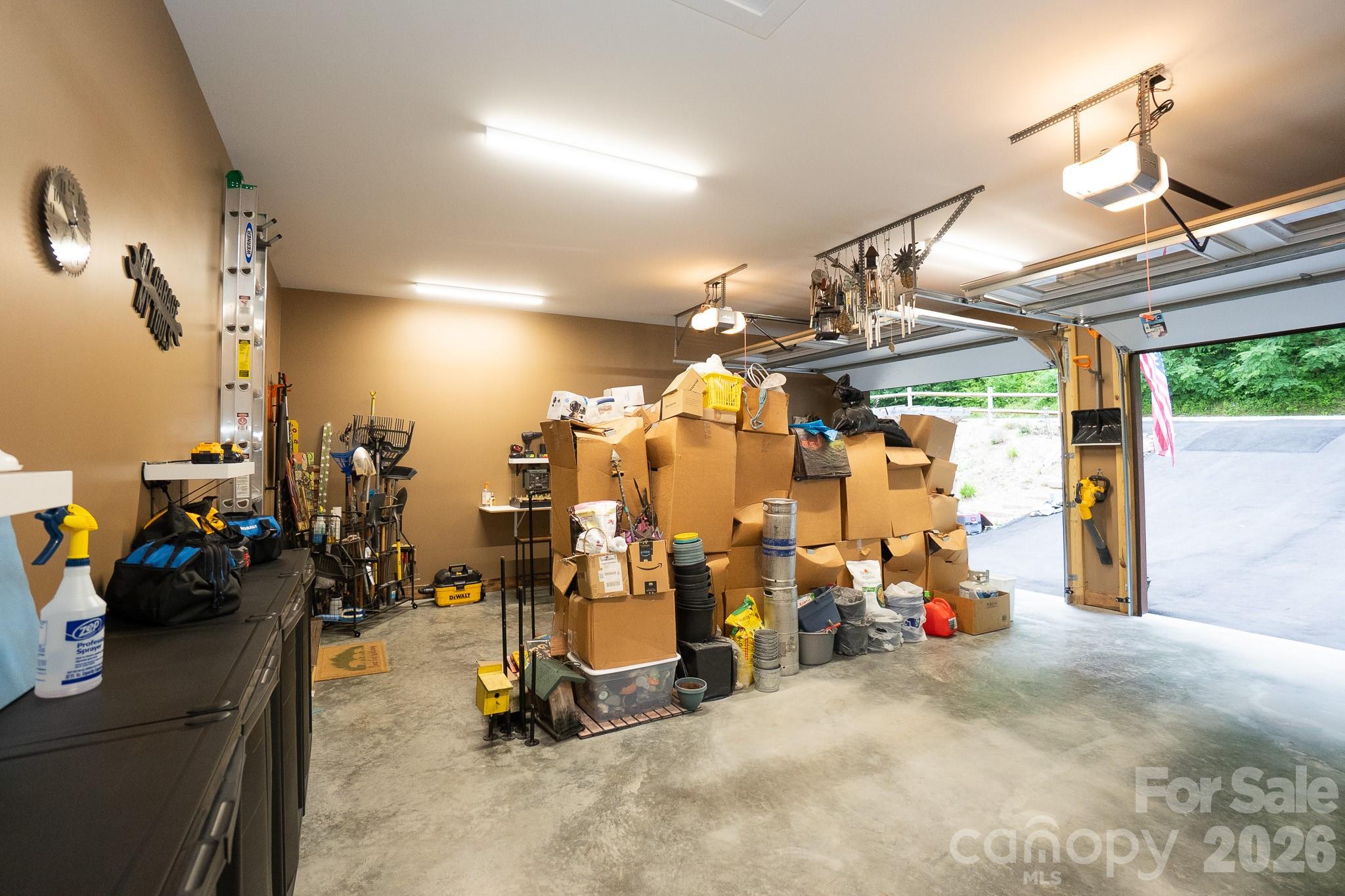 1009 Larkspur Trail — Banner Elk