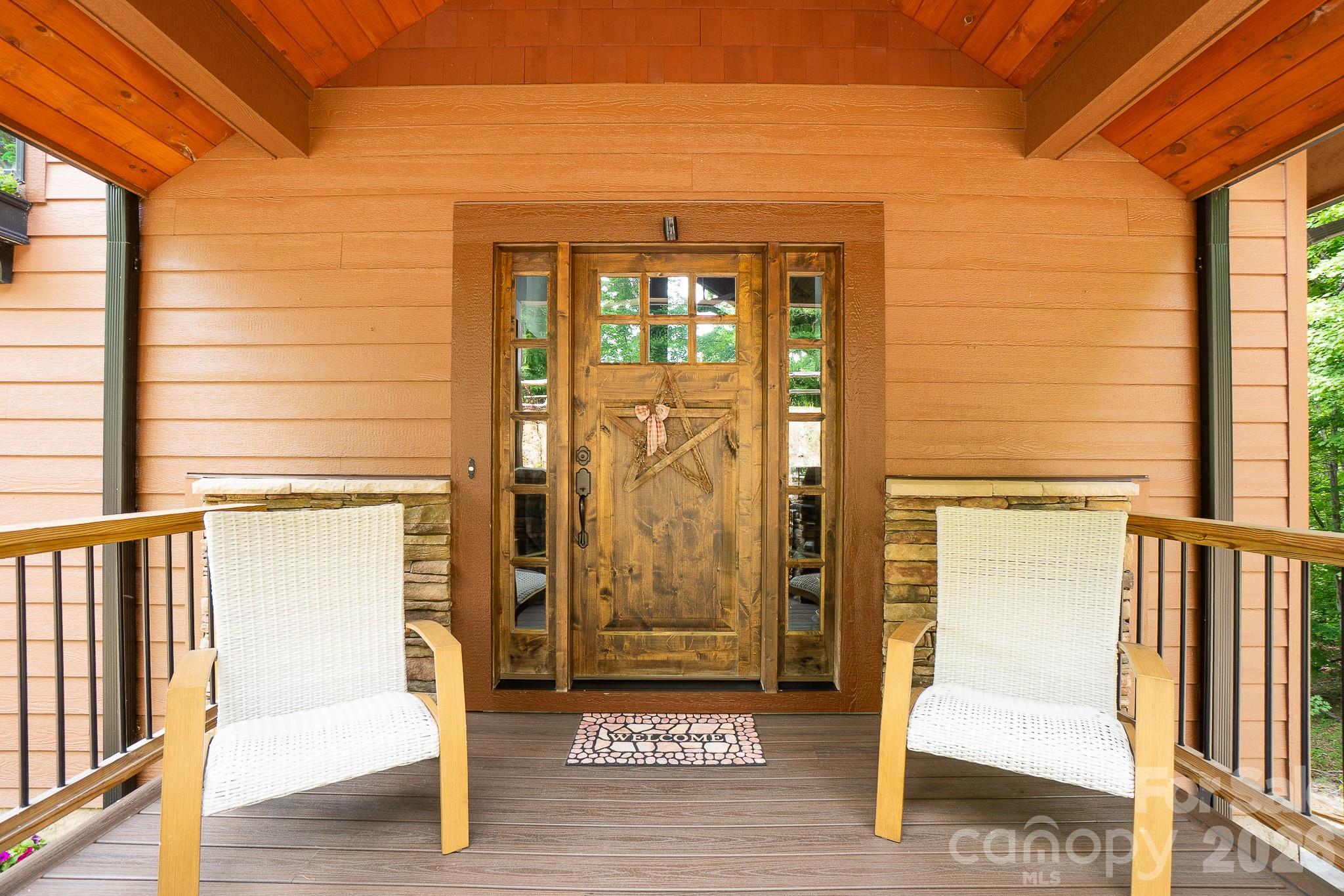 1009 Larkspur Trail — Banner Elk